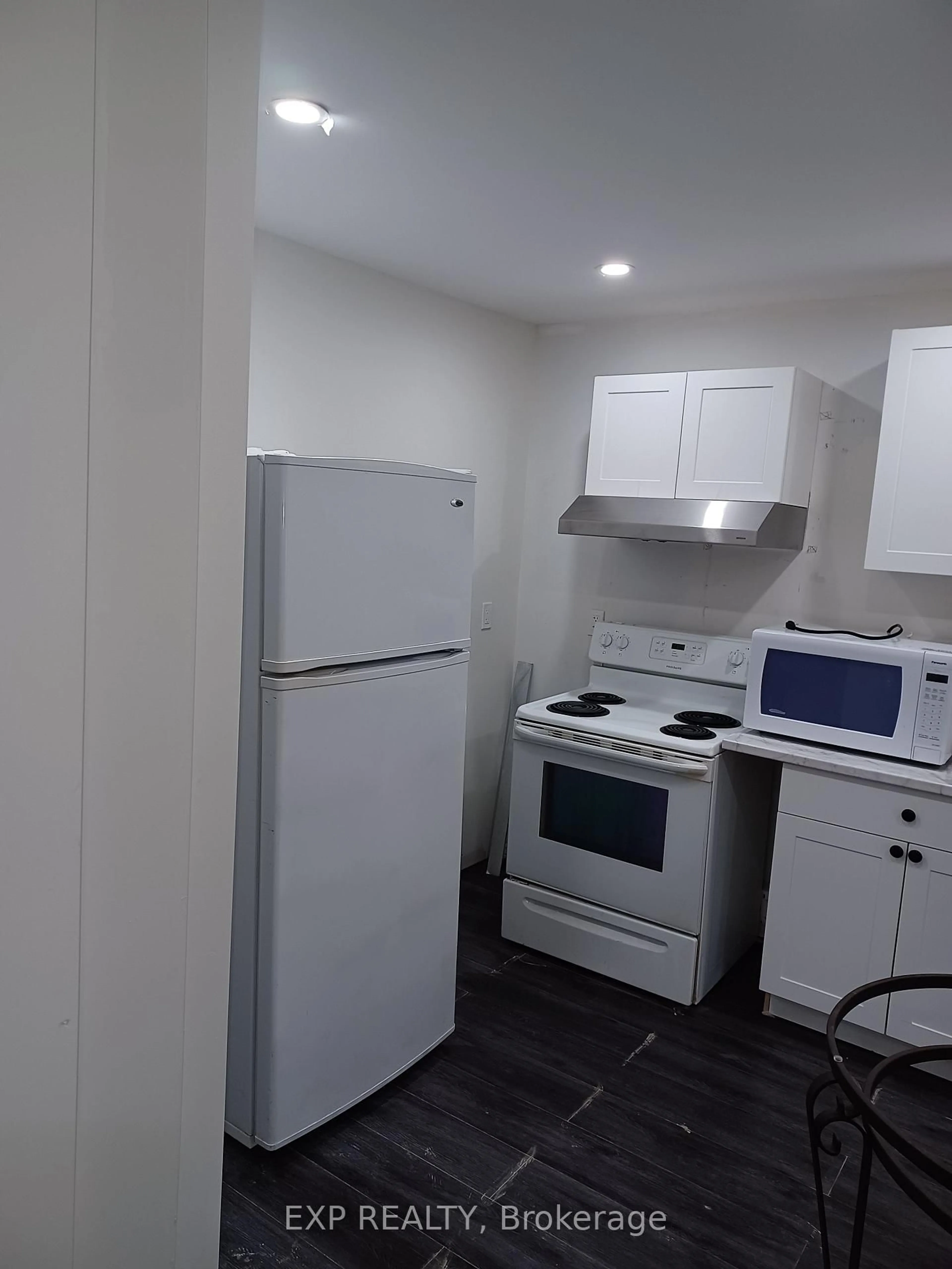 Standard kitchen, unknown for 143 Sherman Ave, Hamilton Ontario L8L 6M3