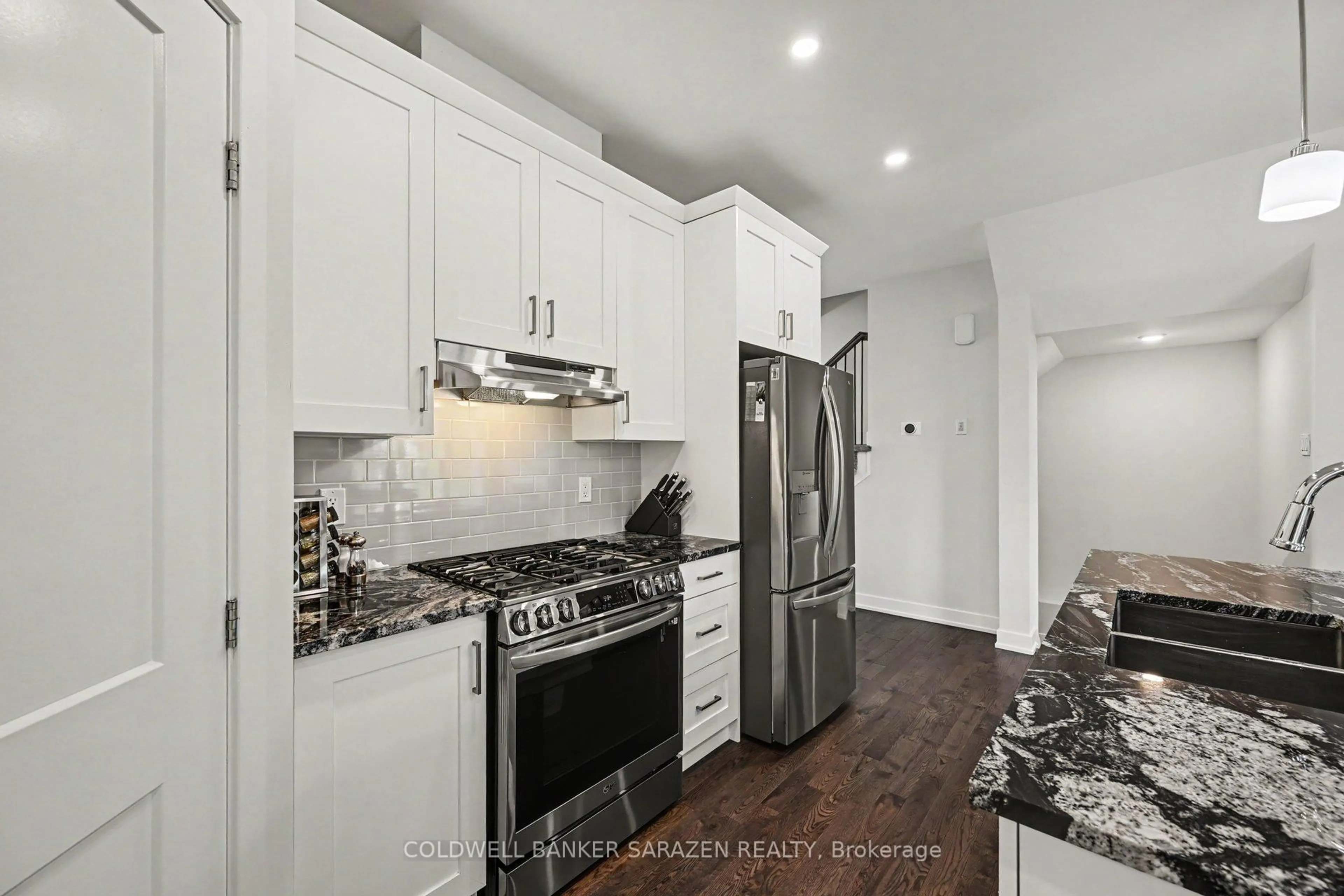 Open concept kitchen, unknown for 33 Mac Beattie Dr, Arnprior Ontario K7S 0J3
