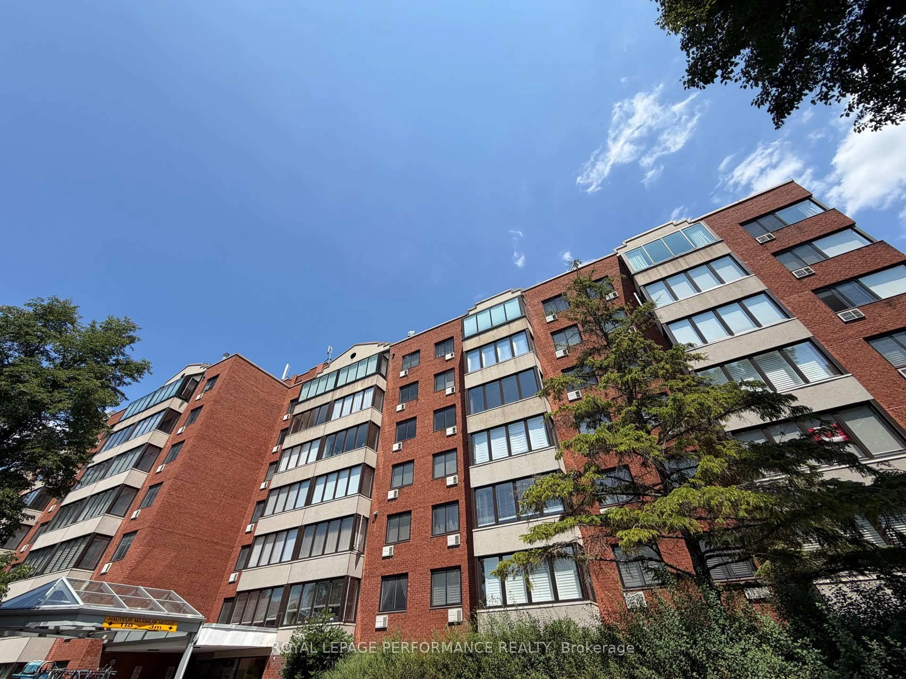 Home with brick exterior material, building for 225 Alvin Rd #507, Ottawa Ontario K1K 4H6