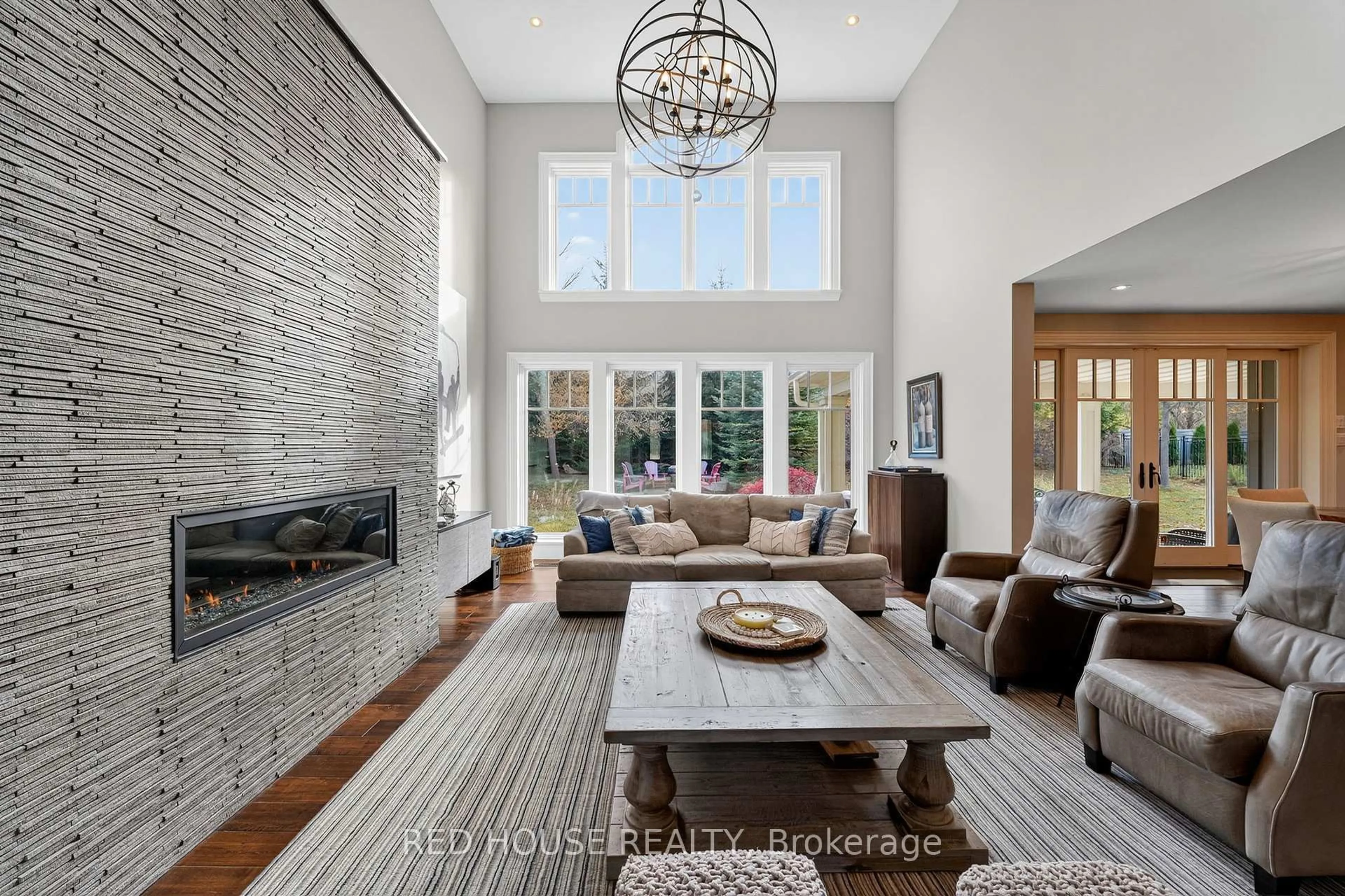 Living room with furniture, ceramic/tile floor for 162 Delphi Lane, Blue Mountains Ontario N0H 1J0