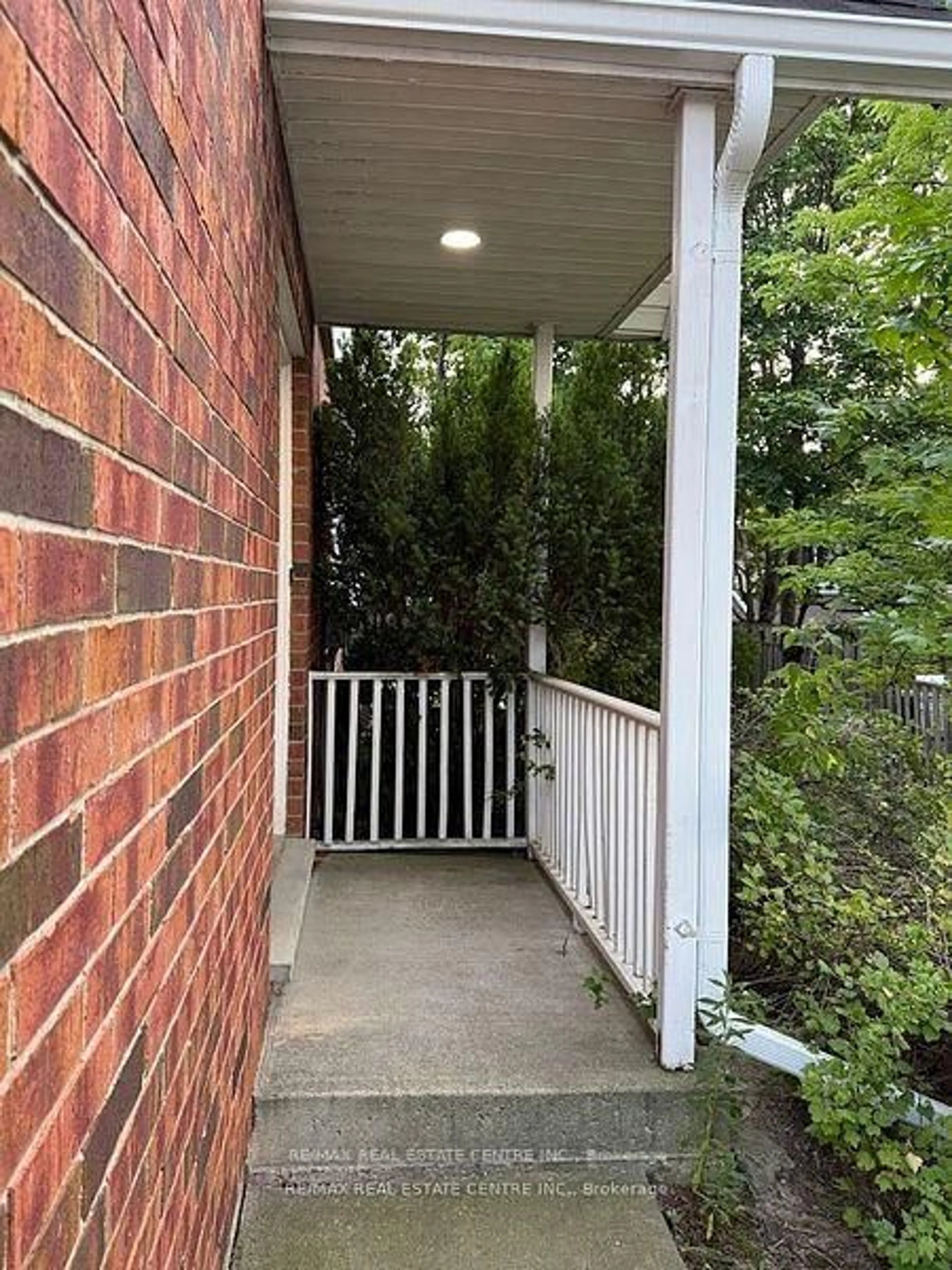 Unknown for 185 Highland Cres #1, Kitchener Ontario N2M 5P8