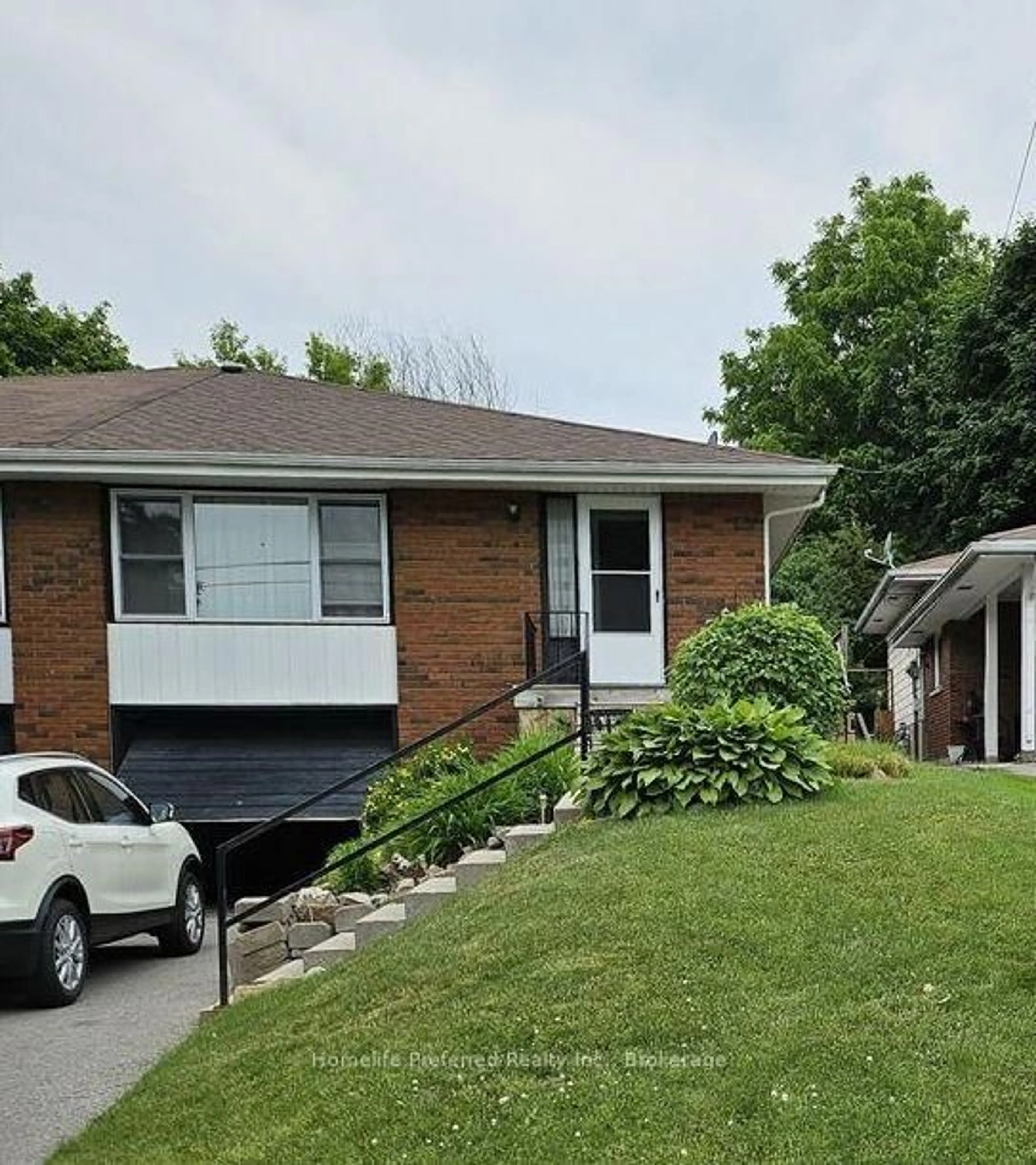 Unknown for 17B Beechwood Dr, Peterborough Ontario K9J 1M2