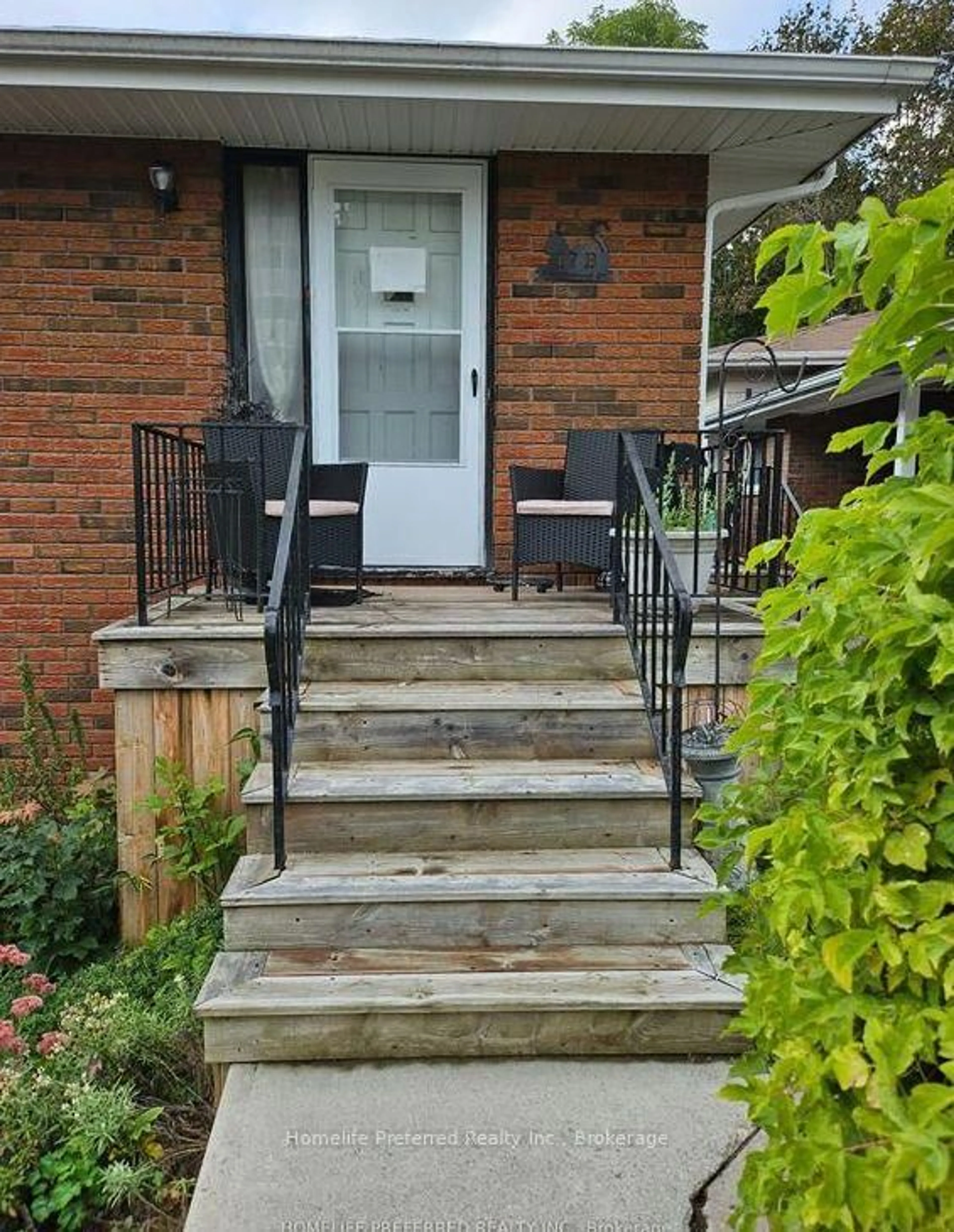 Unknown for 17B Beechwood Dr, Peterborough Ontario K9J 1M2