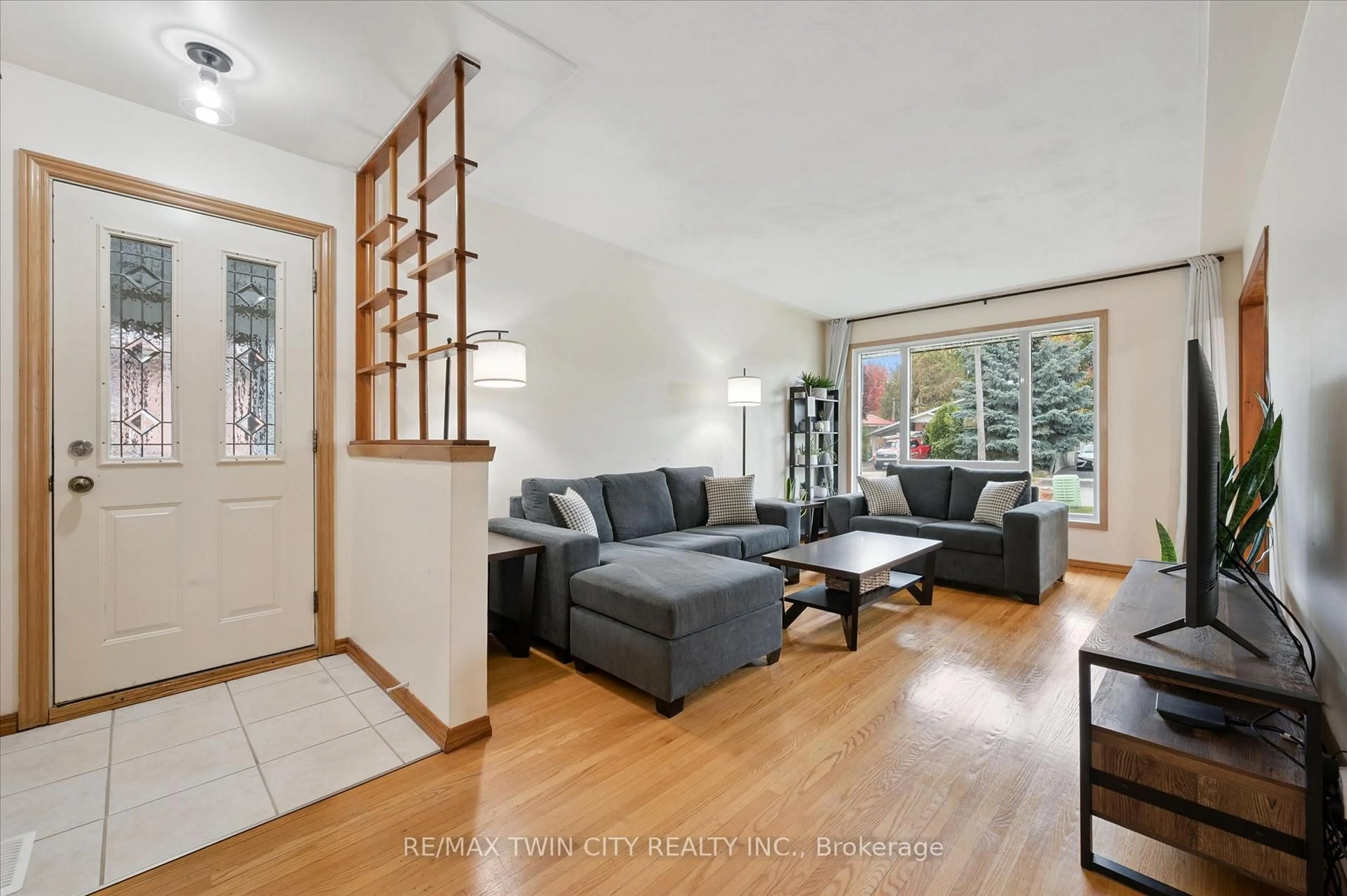 Living room with furniture, unknown for 269 Ross Ave, Kitchener Ontario N2A 1V7