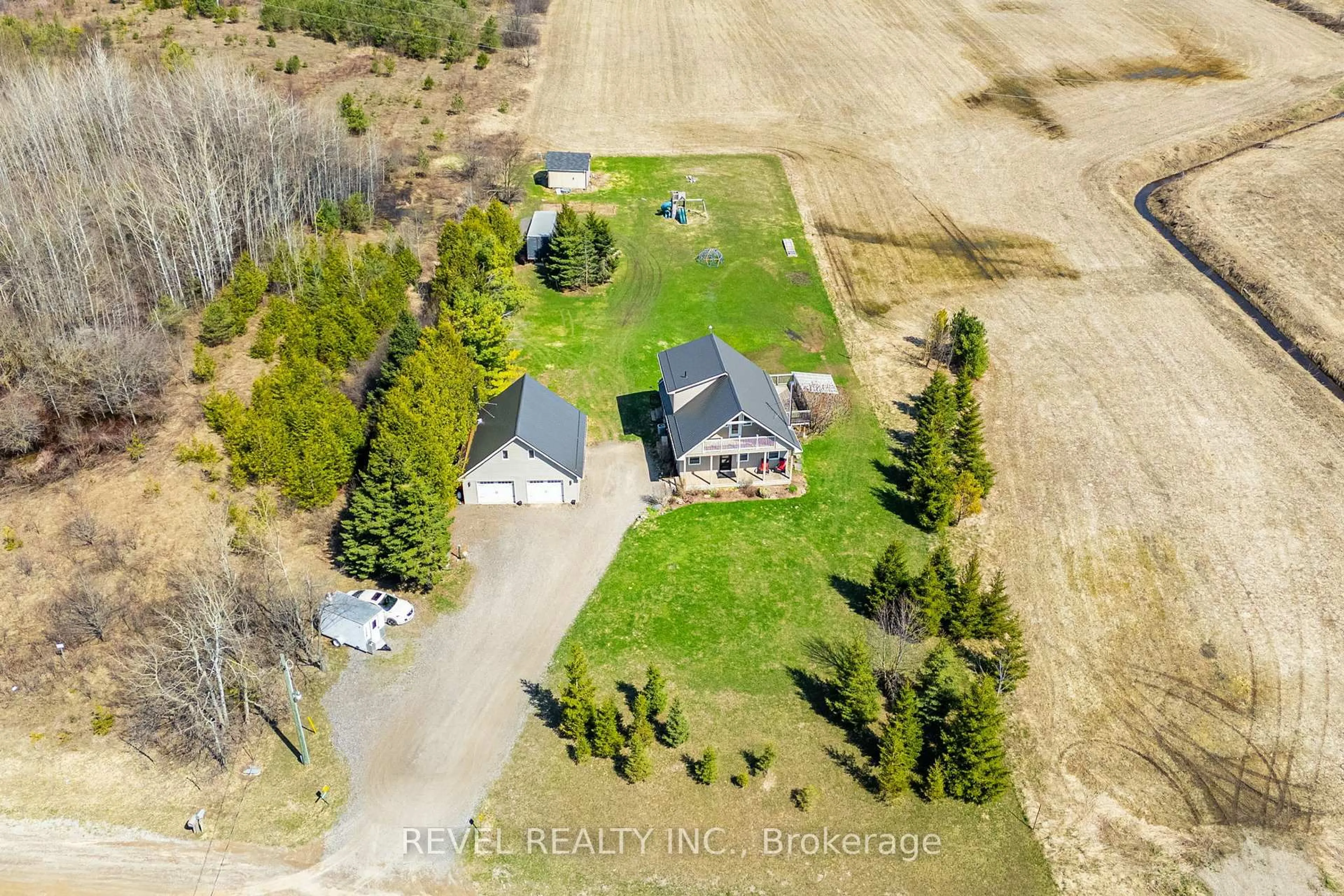 A pic from outside/outdoor area/front of a property/back of a property/a pic from drone, unknown for 343071 Fifteenth Sdrd, Amaranth Ontario L9W 0Z5