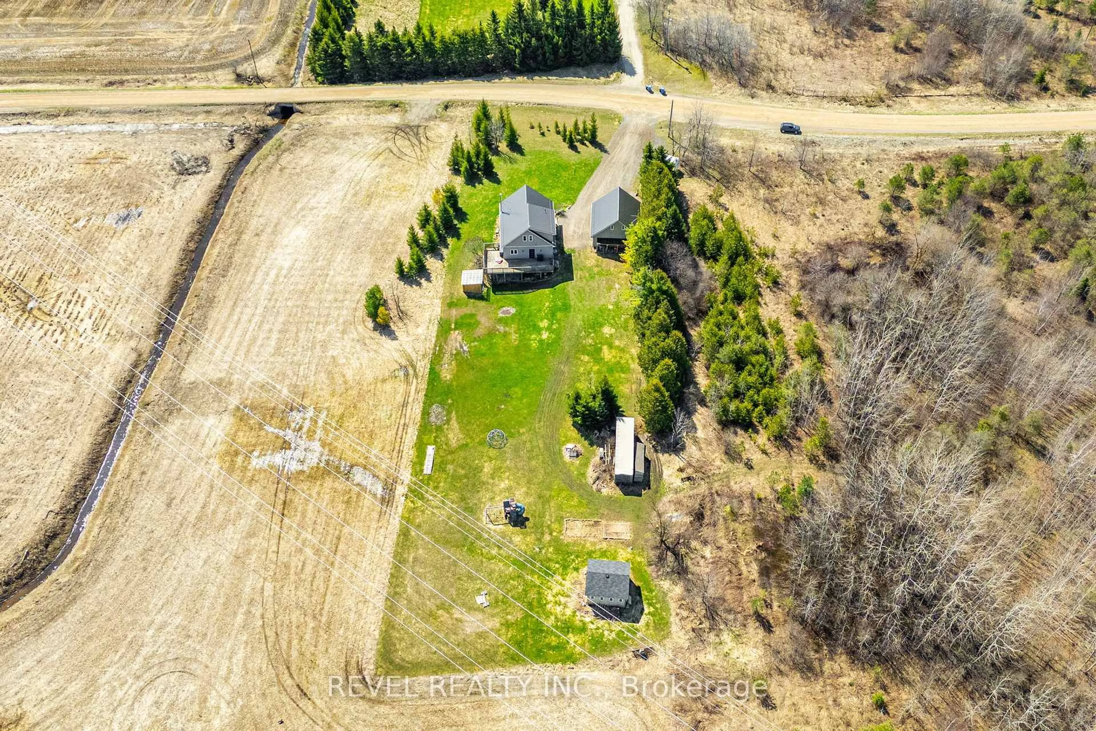 A pic from outside/outdoor area/front of a property/back of a property/a pic from drone, unknown for 343071 Fifteenth Sdrd, Amaranth Ontario L9W 0Z5
