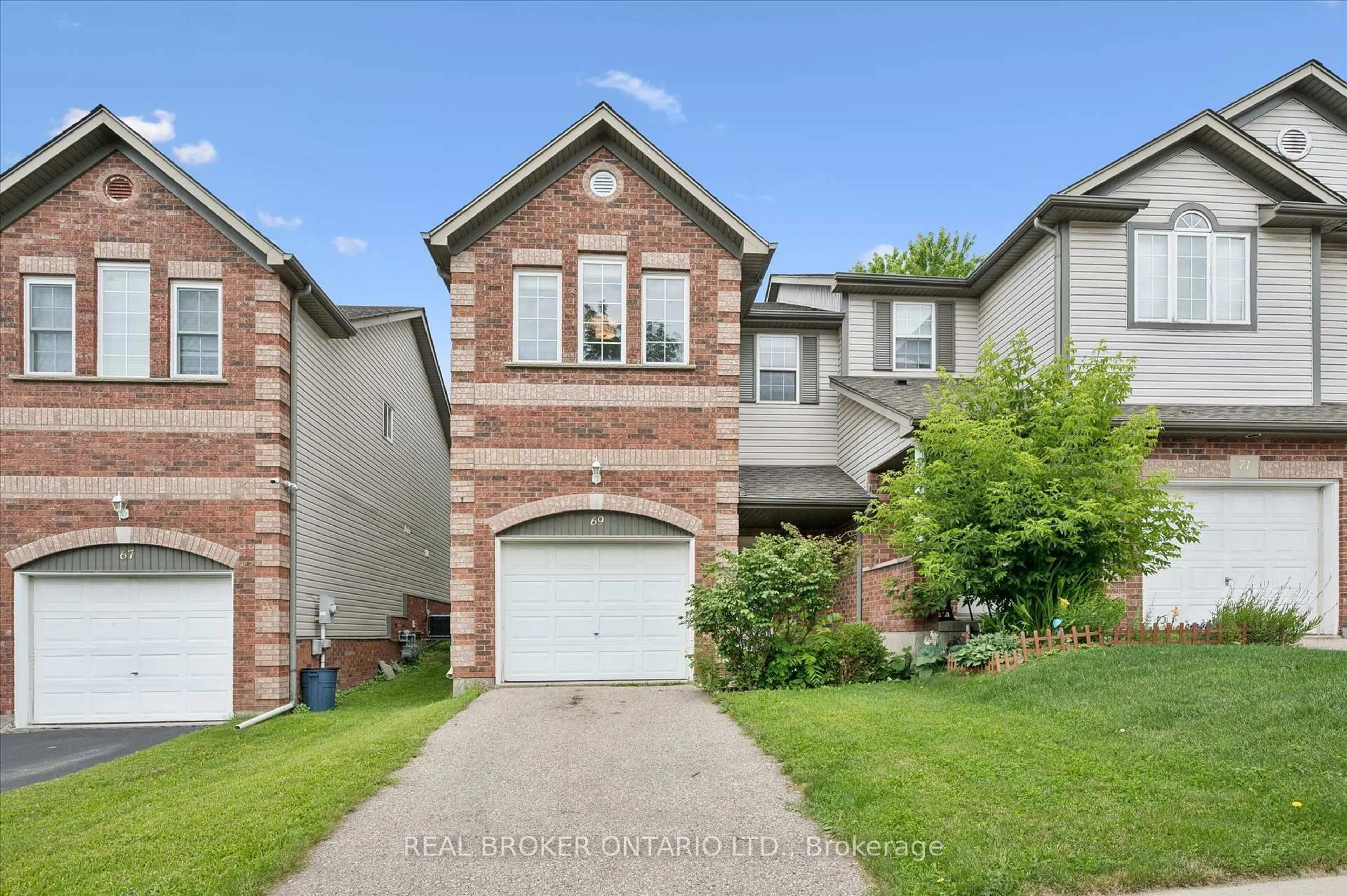 Home with brick exterior material, street for 69 Woolwich St, Kitchener Ontario N2K 1S2