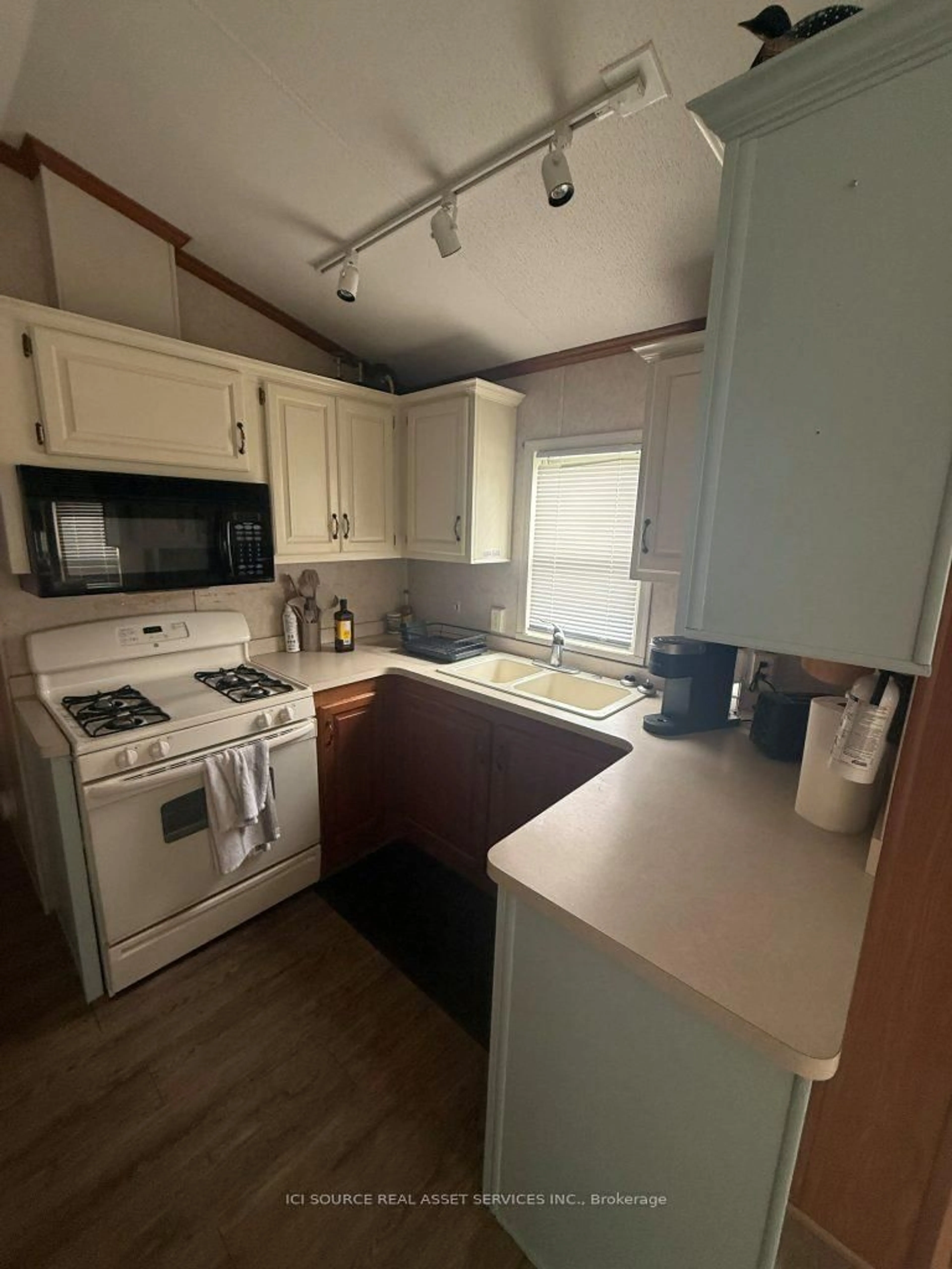 Standard kitchen, unknown for 7100 County Rd 18 #SBR620, Alnwick/Haldimand Ontario K0K 2X0