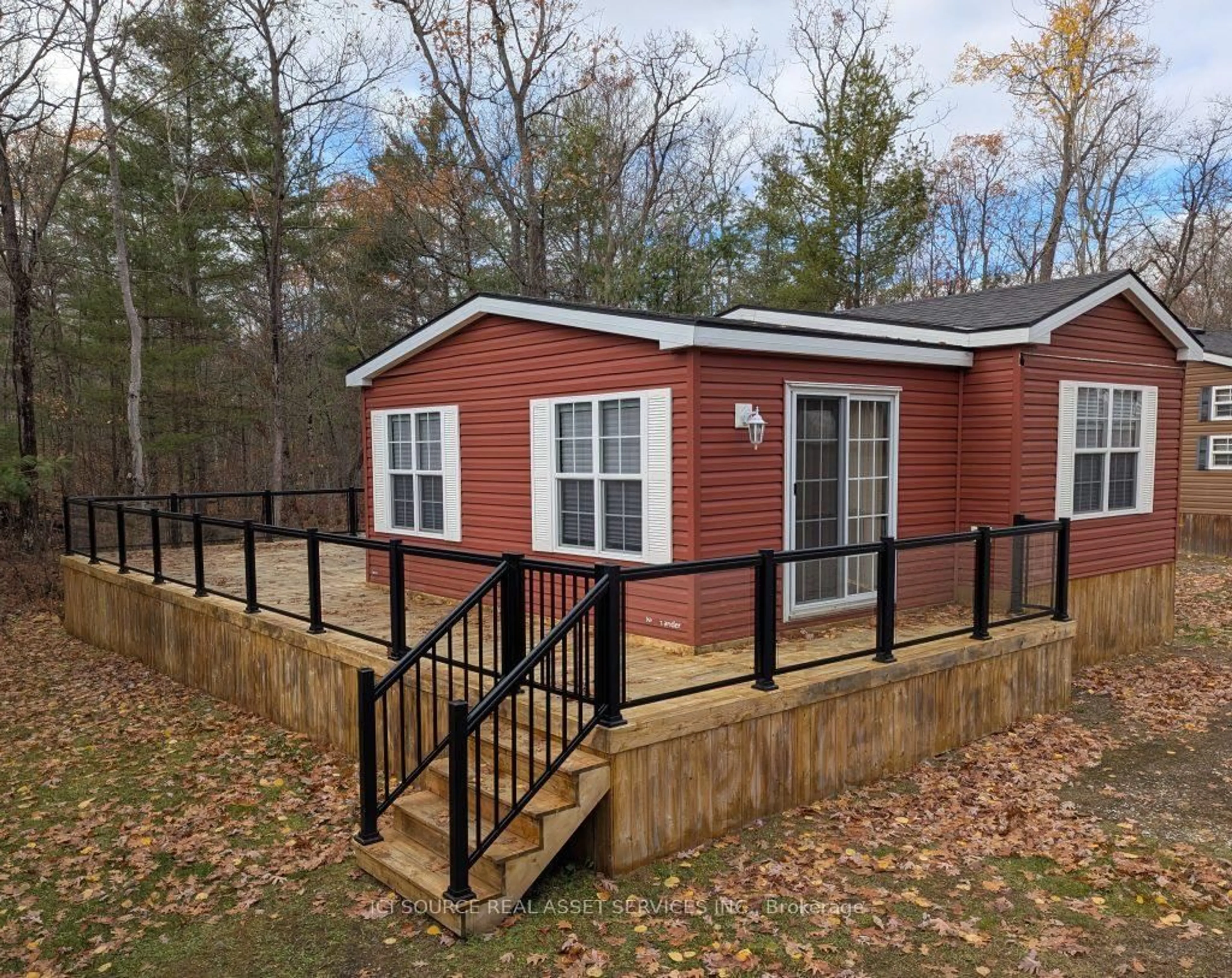 Home with vinyl exterior material, unknown for 1336 S Morrison Lake Rd #MOR14, Gravenhurst Ontario P0E 1G0