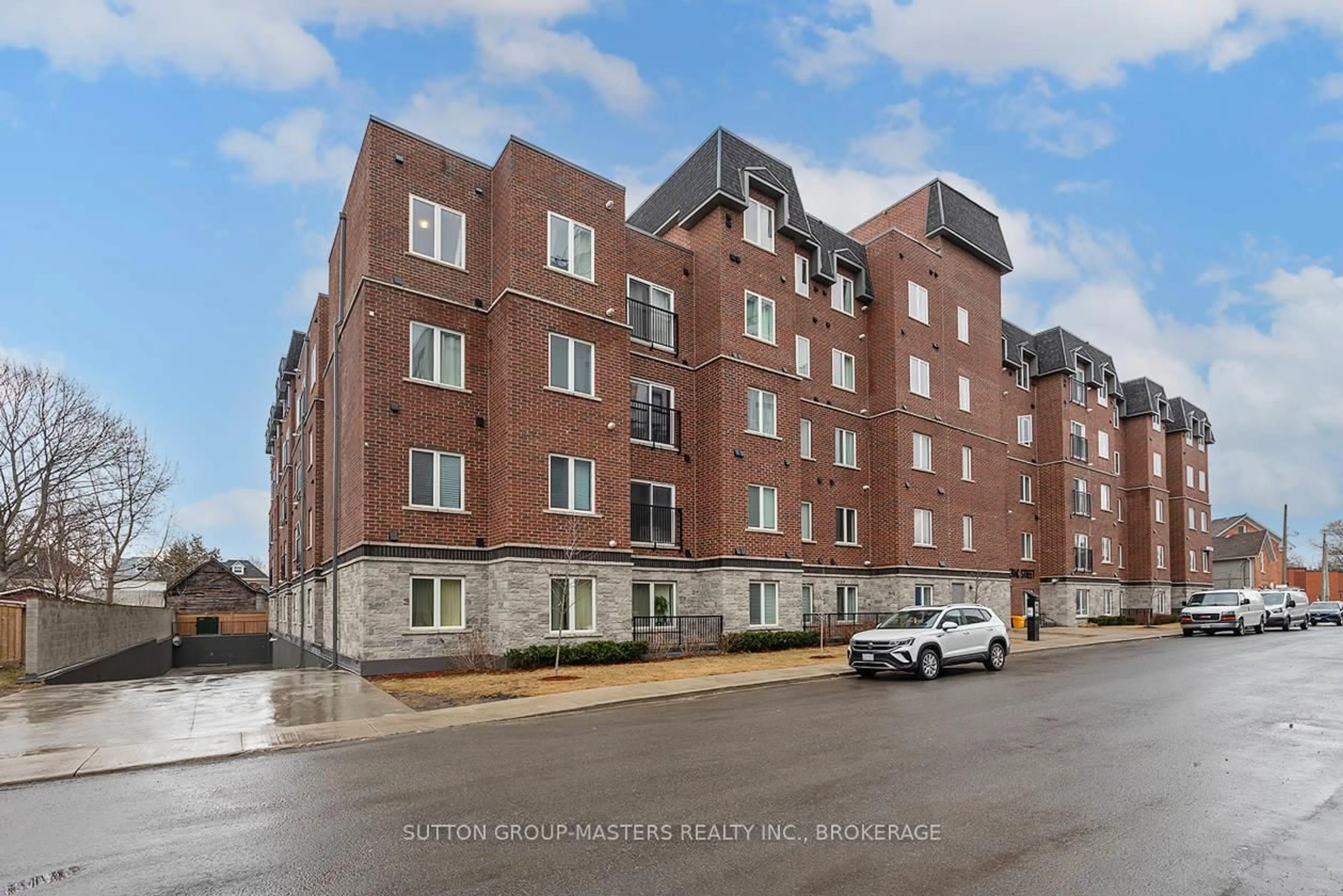 Home with brick exterior material, building for 501 Frontenac St #413, Kingston Ontario K7K 4L9