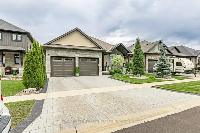 26 Elwood St, Strathroy-Caradoc 2
