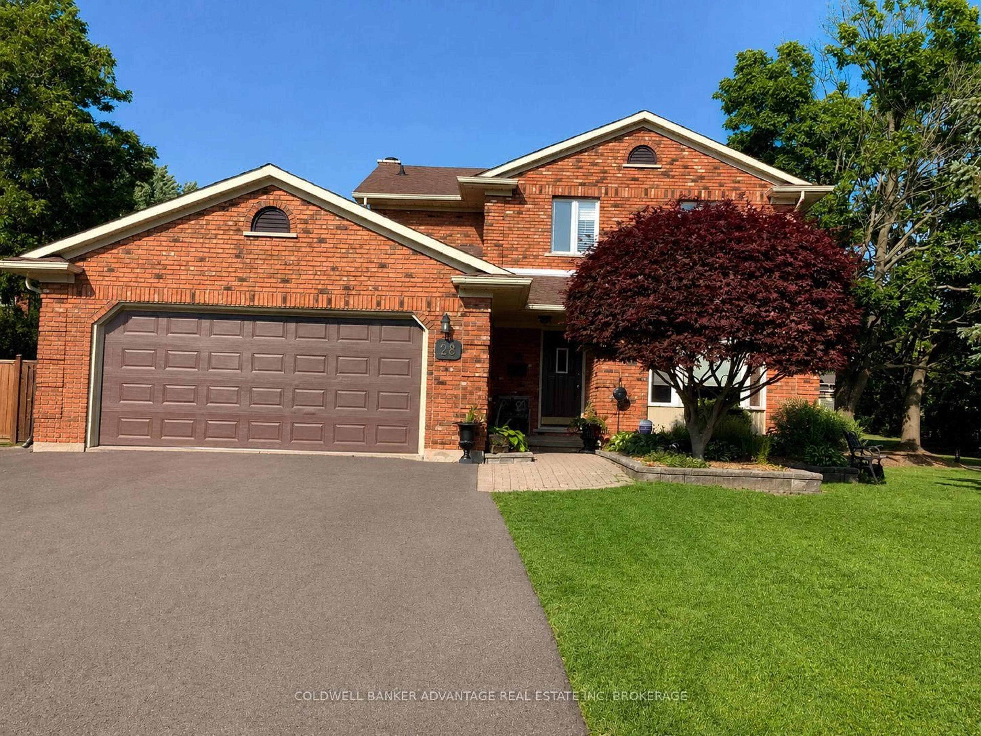 Home with brick exterior material, street for 28 Dixon Cres, Welland Ontario L3C 6P4