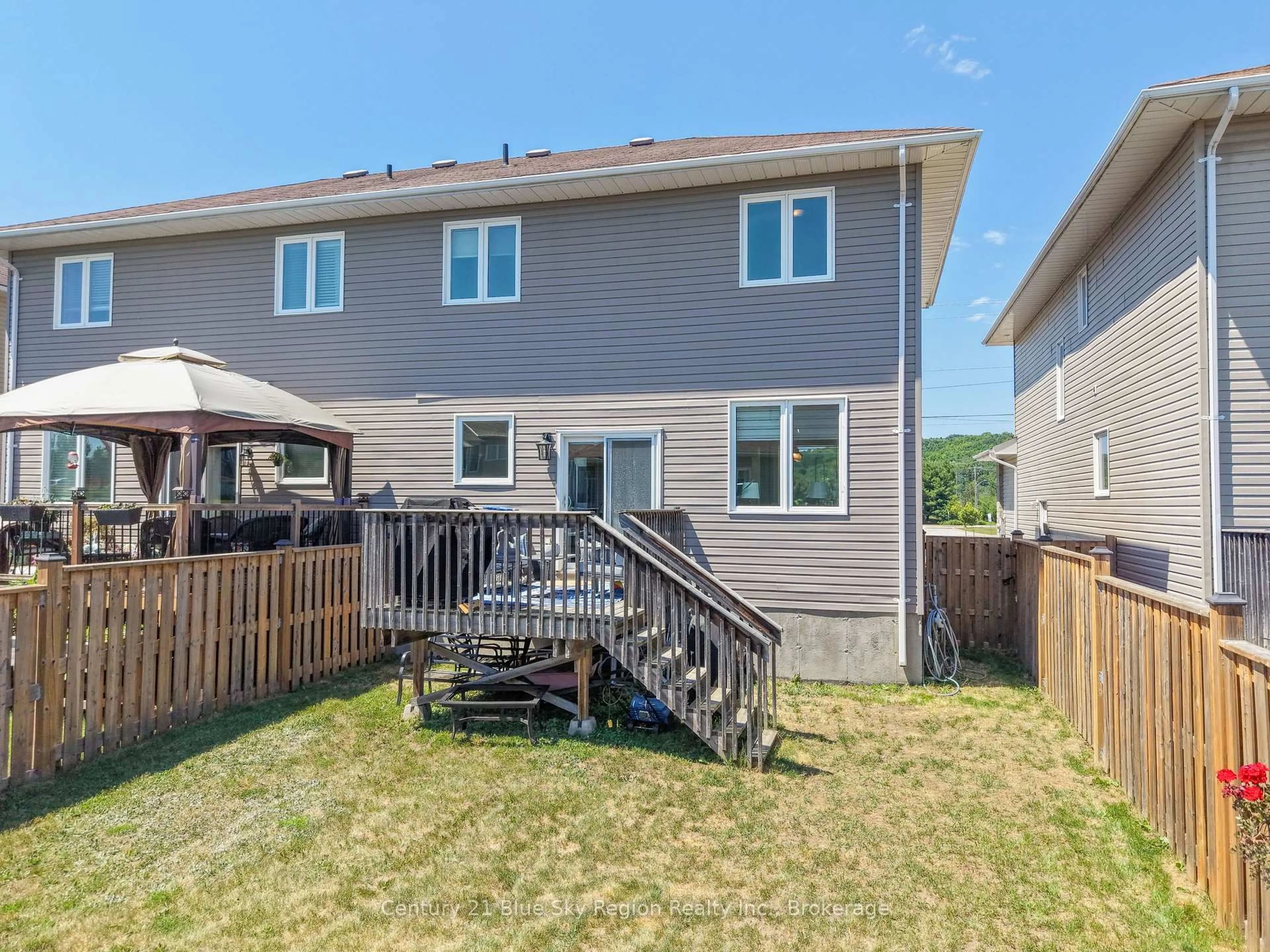 Patio, street for 493 Norman Ave, North Bay Ontario P1B 0C6