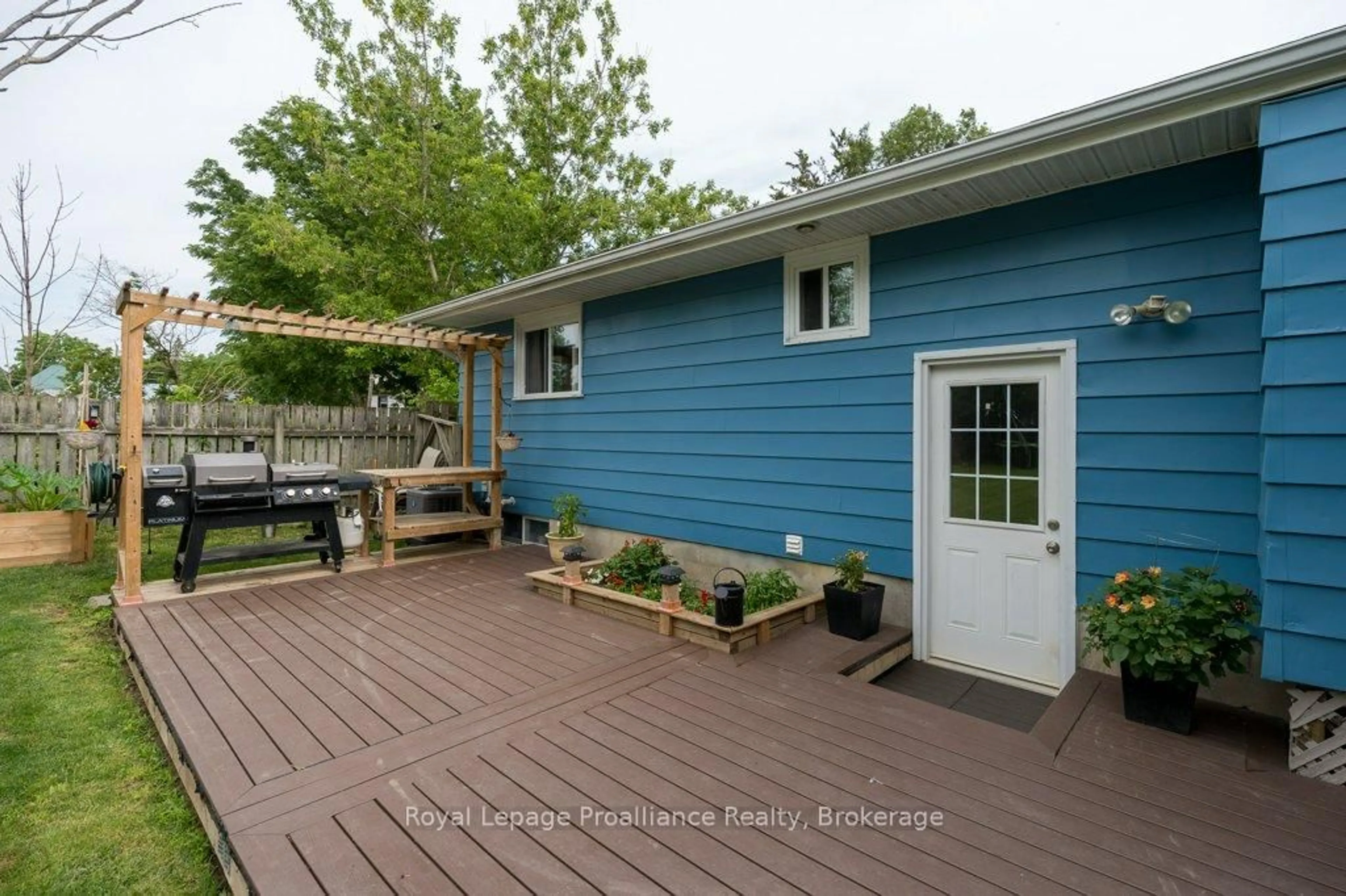 Unknown for 92 Wallbridge Cres, Belleville Ontario K8P 1Z4