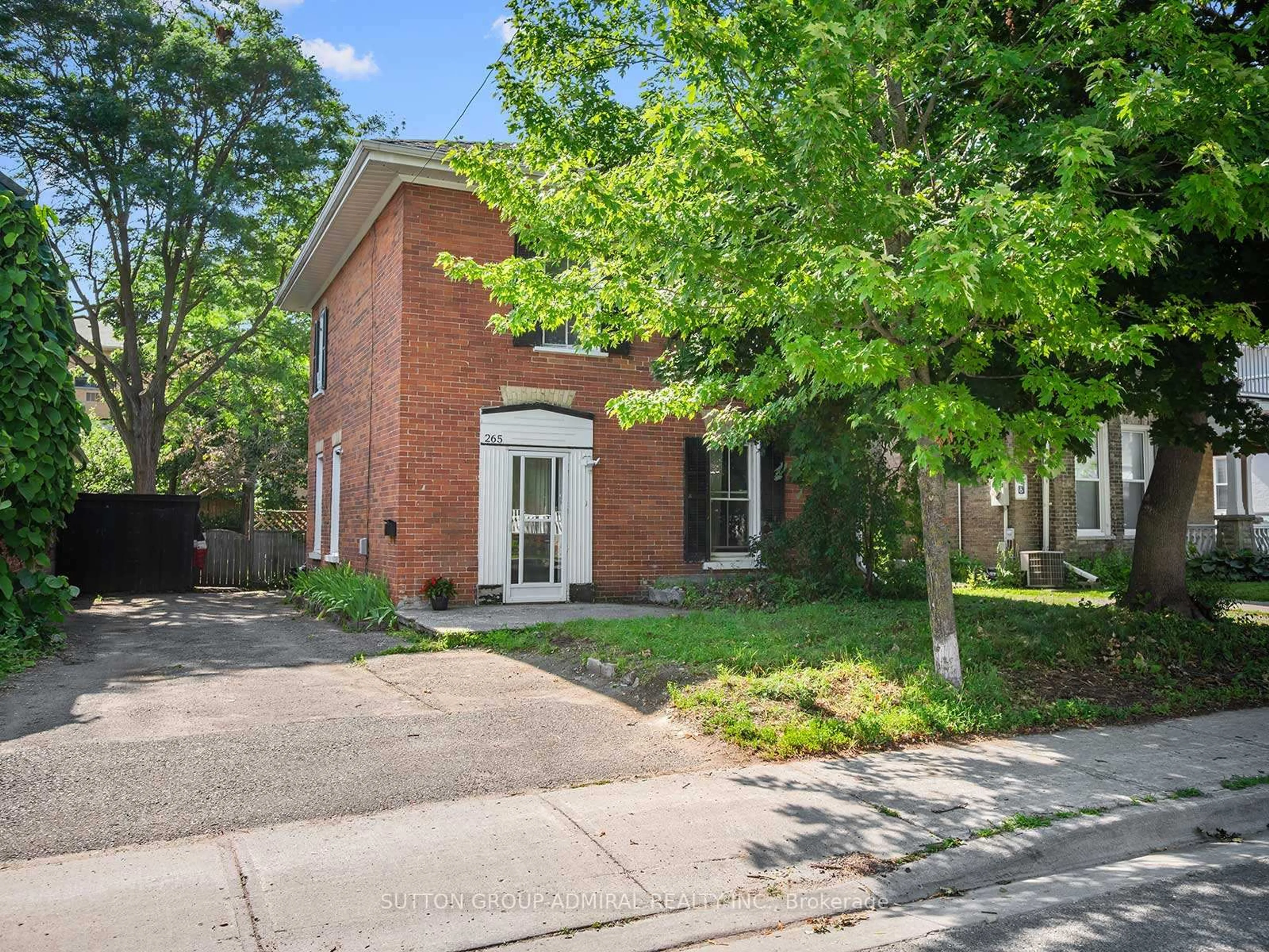 Home with brick exterior material, street for 265 Stewart St, Peterborough Ontario K9J 3M8