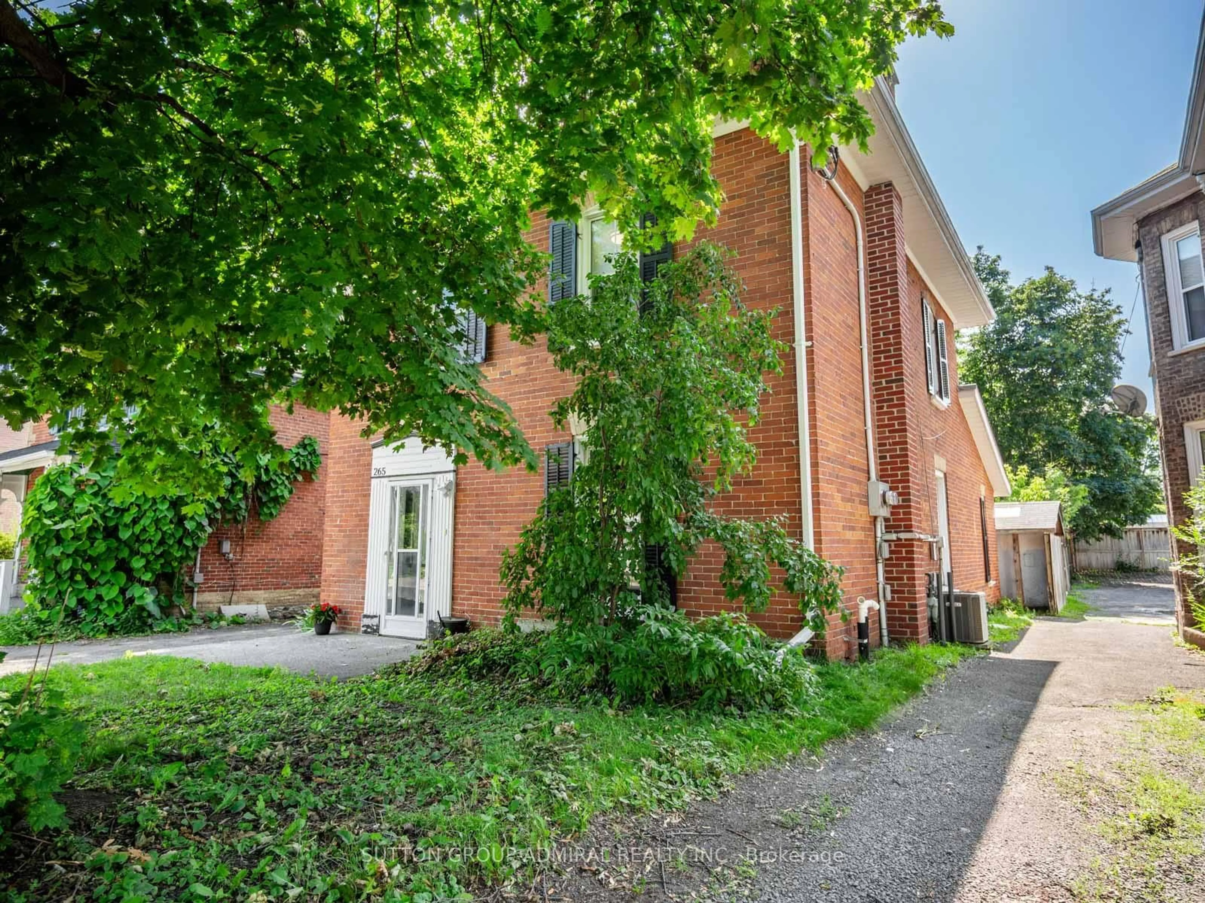 Home with brick exterior material, street for 265 Stewart St, Peterborough Ontario K9J 3M8