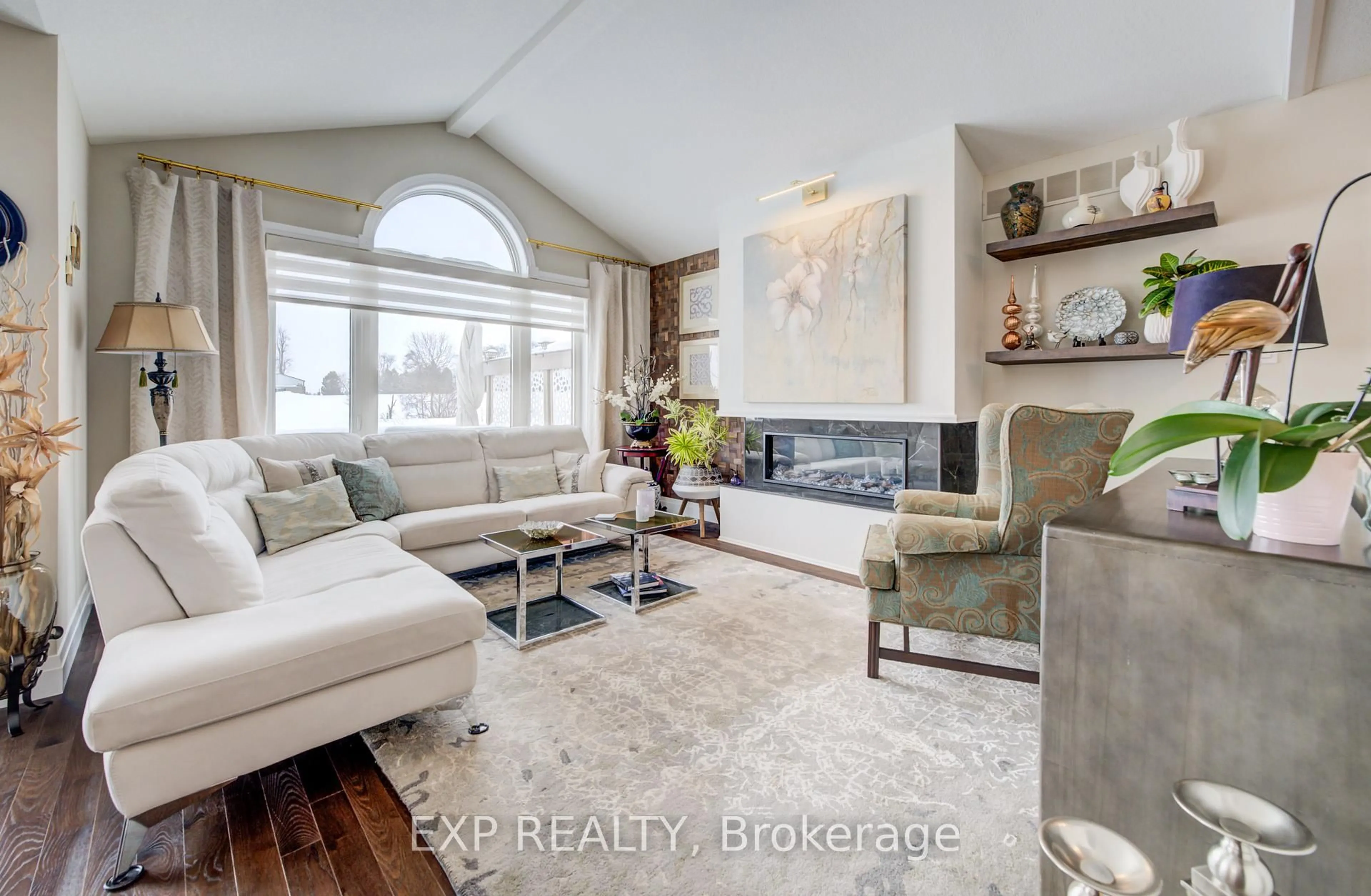 Living room with furniture, unknown for 130 Bridge Cres, Minto Ontario N0G 2P0