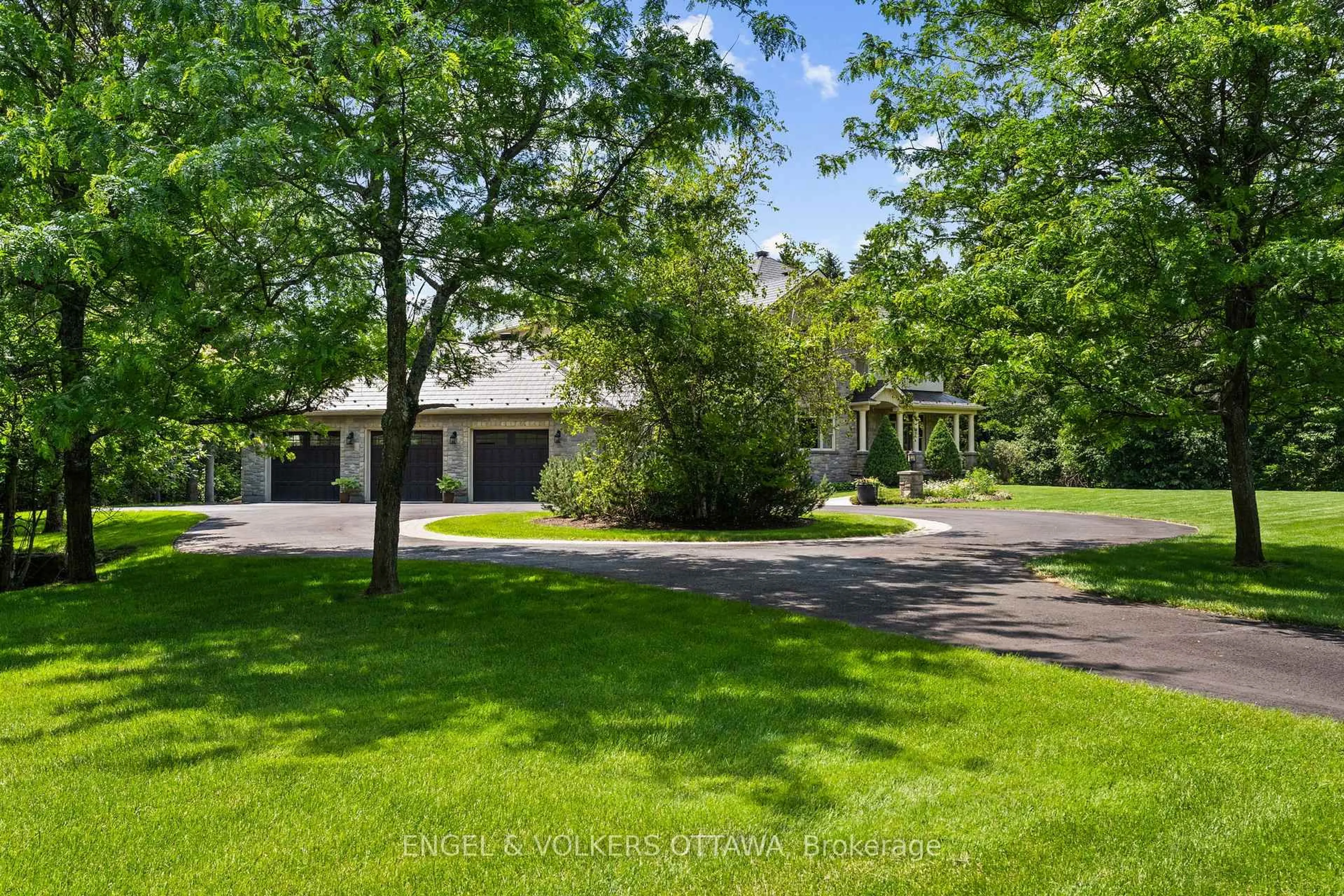 A pic from outside/outdoor area/front of a property/back of a property/a pic from drone, street for 140 Lady Lochead Lane, Carp Ontario K0A 1L0