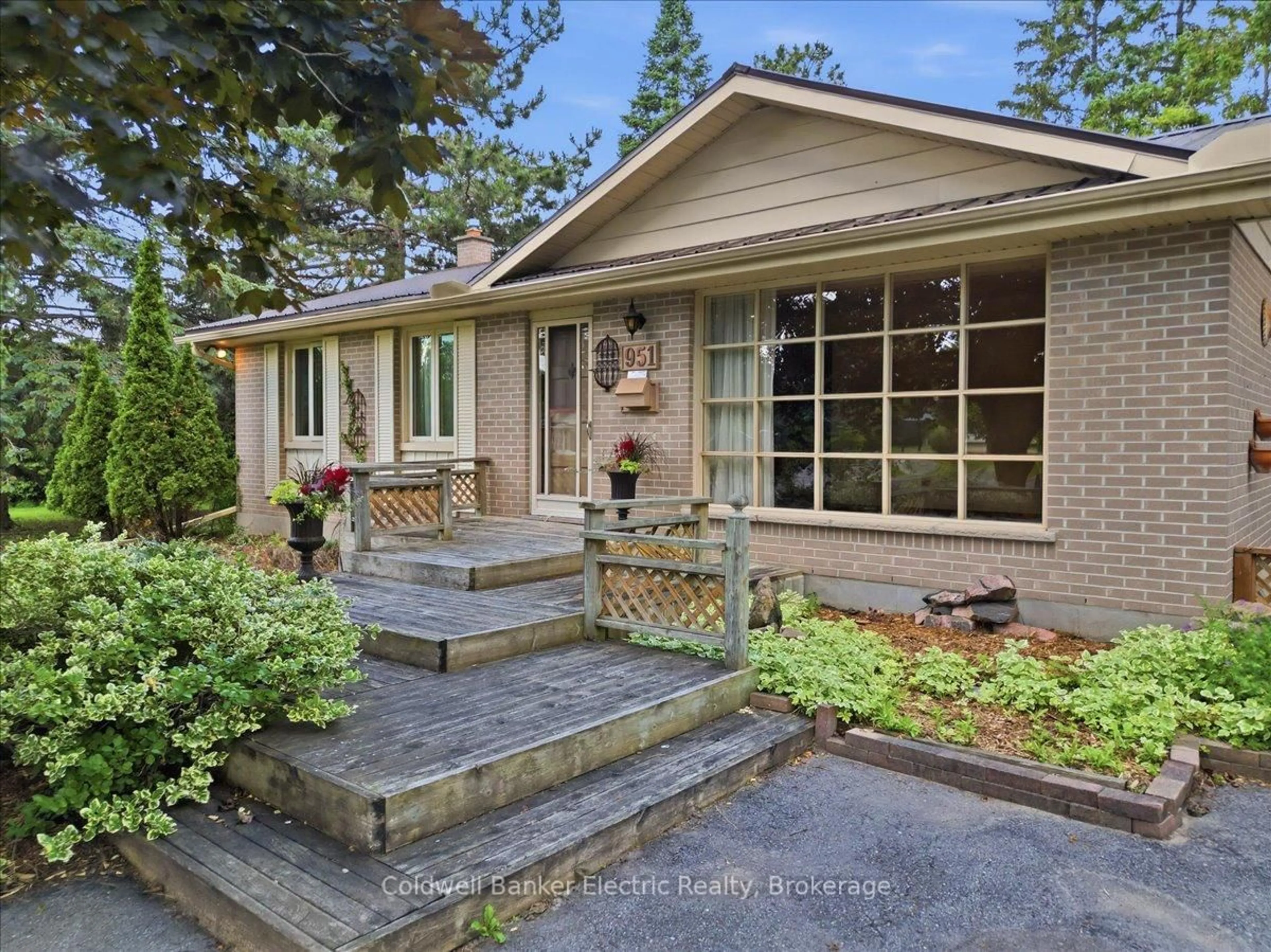 Home with brick exterior material, unknown for 951 St. Paul's St, Peterborough Ontario K9H 6J7