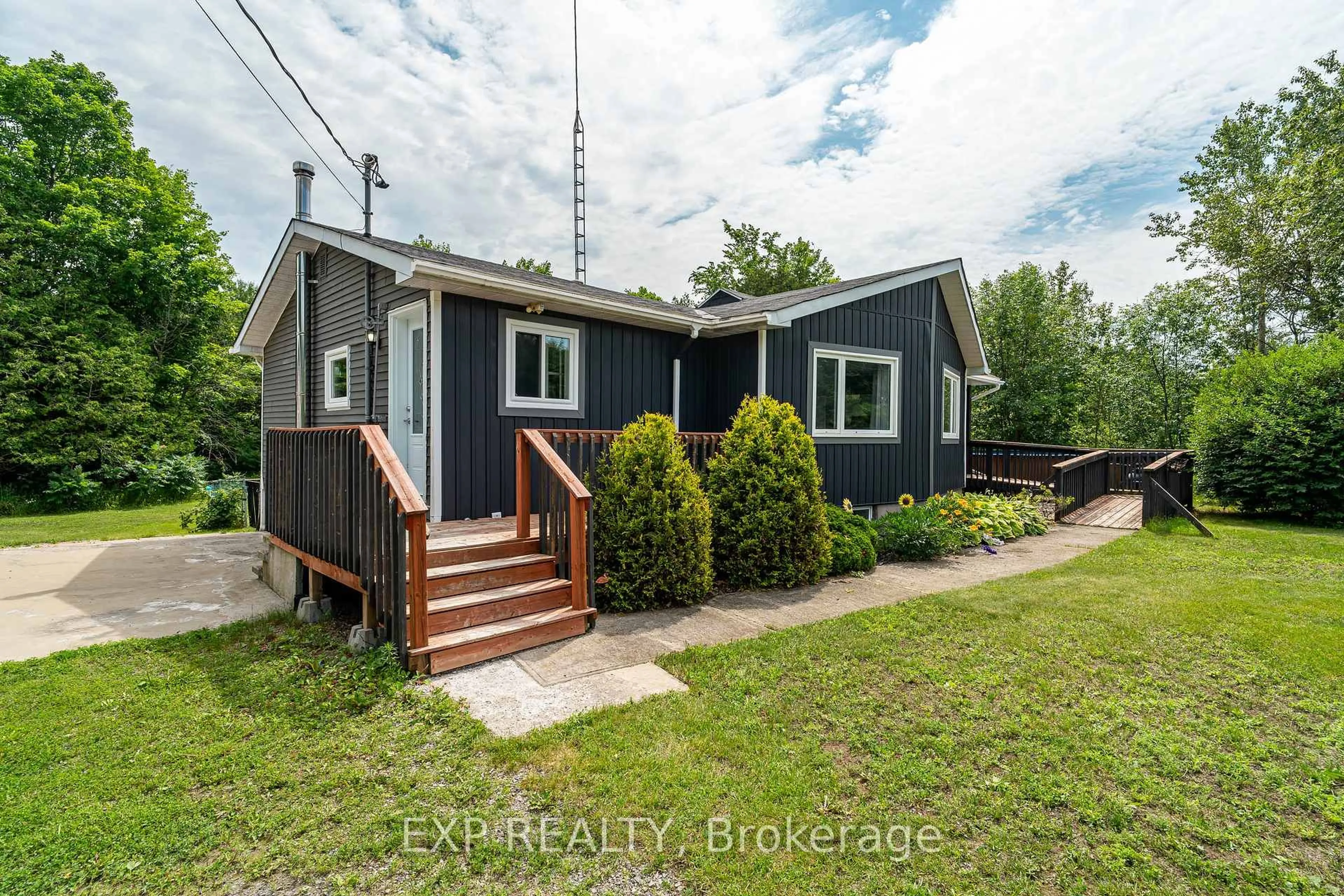 A pic from outside/outdoor area/front of a property/back of a property/a pic from drone, street for 8131 County Road 44 Rd, Edwardsburgh/Cardinal Ontario K0E 1X0