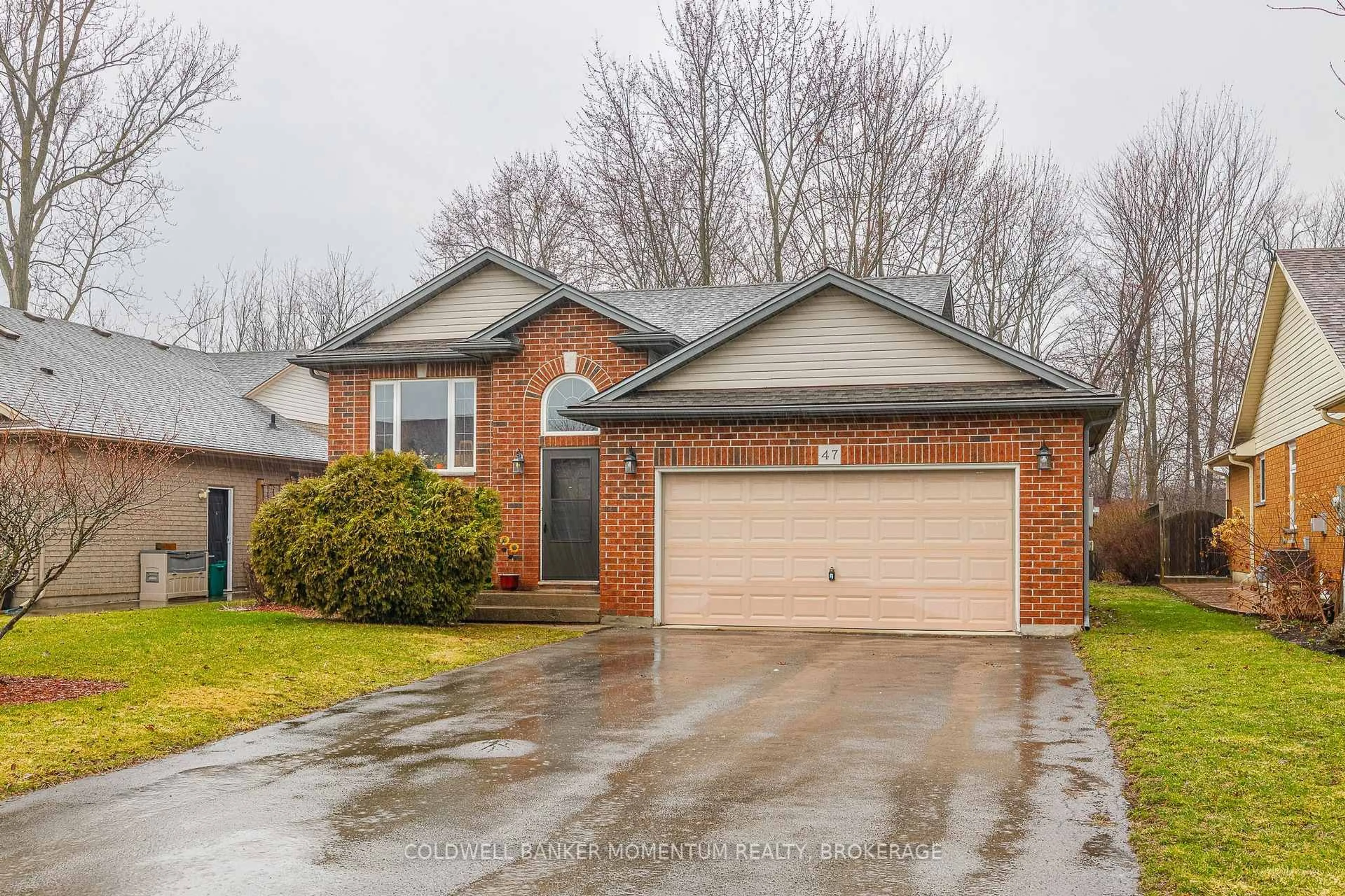 Home with brick exterior material, street for 47 Thorold Ave, Thorold Ontario L0S 1K0