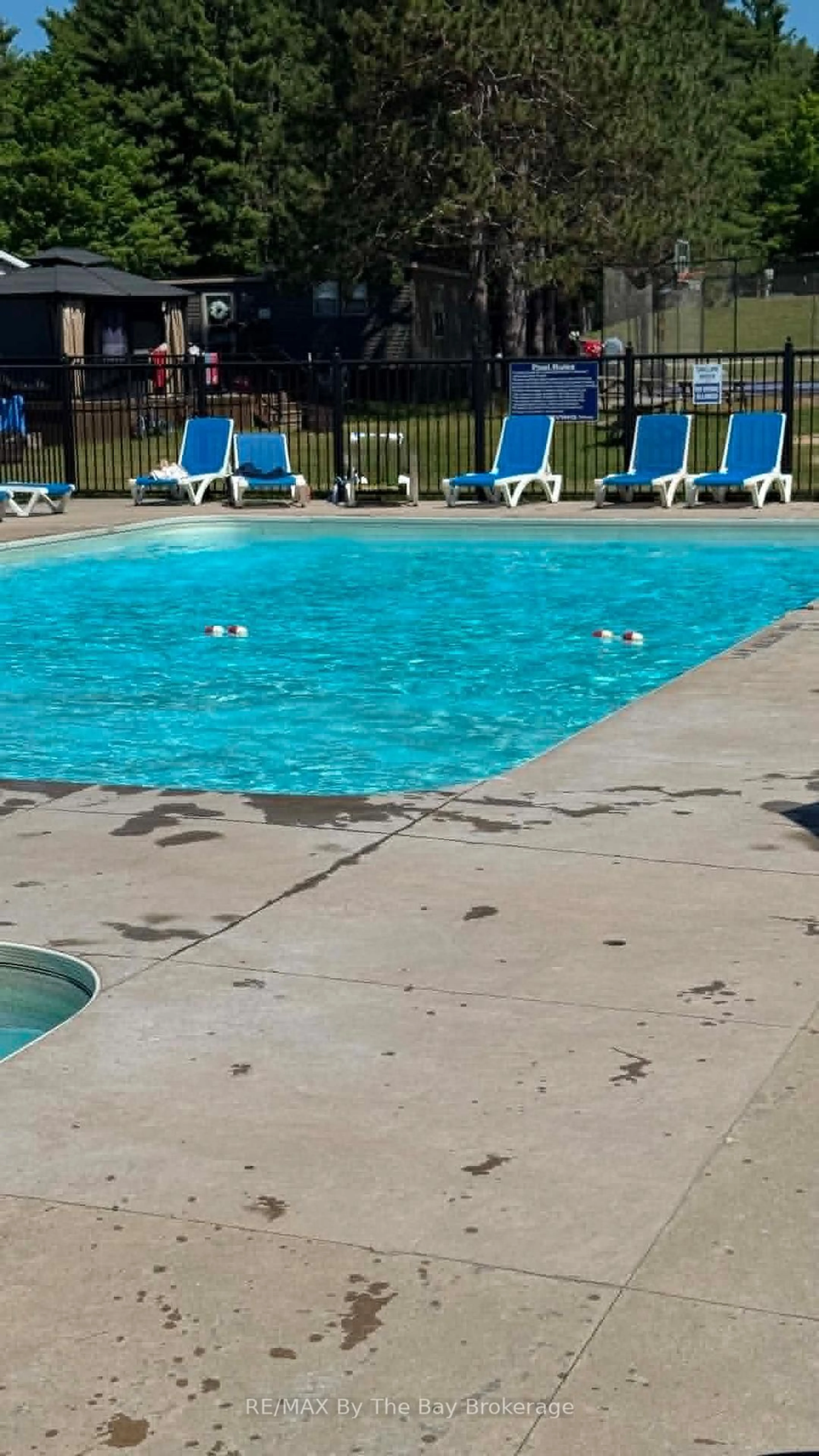 Pool for 1082 Shamrock Marina Rd #210, Gravenhurst Ontario P0E 1N0