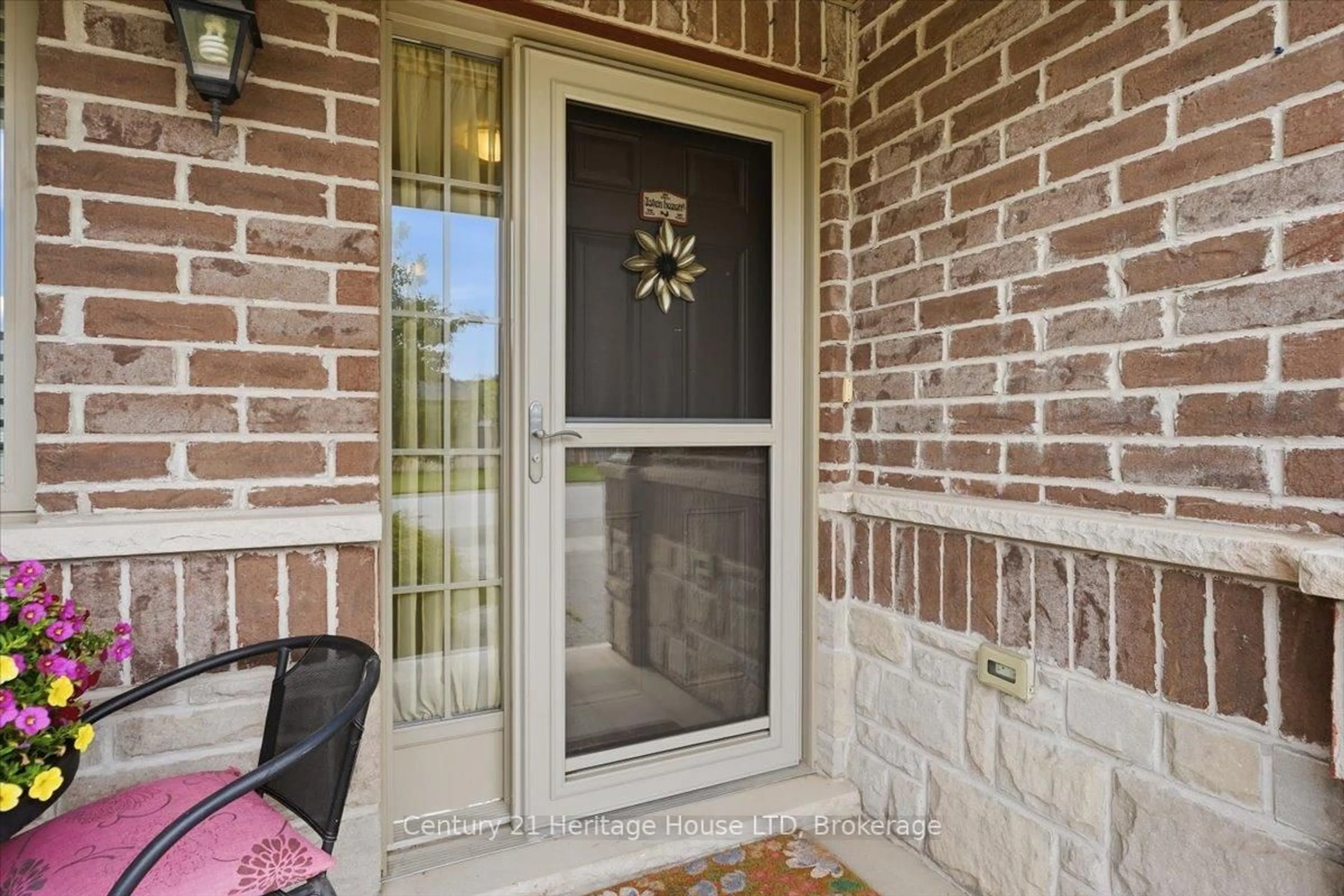 Indoor entryway for 97 Abbott Pl, Pelham Ontario L0S 1E5