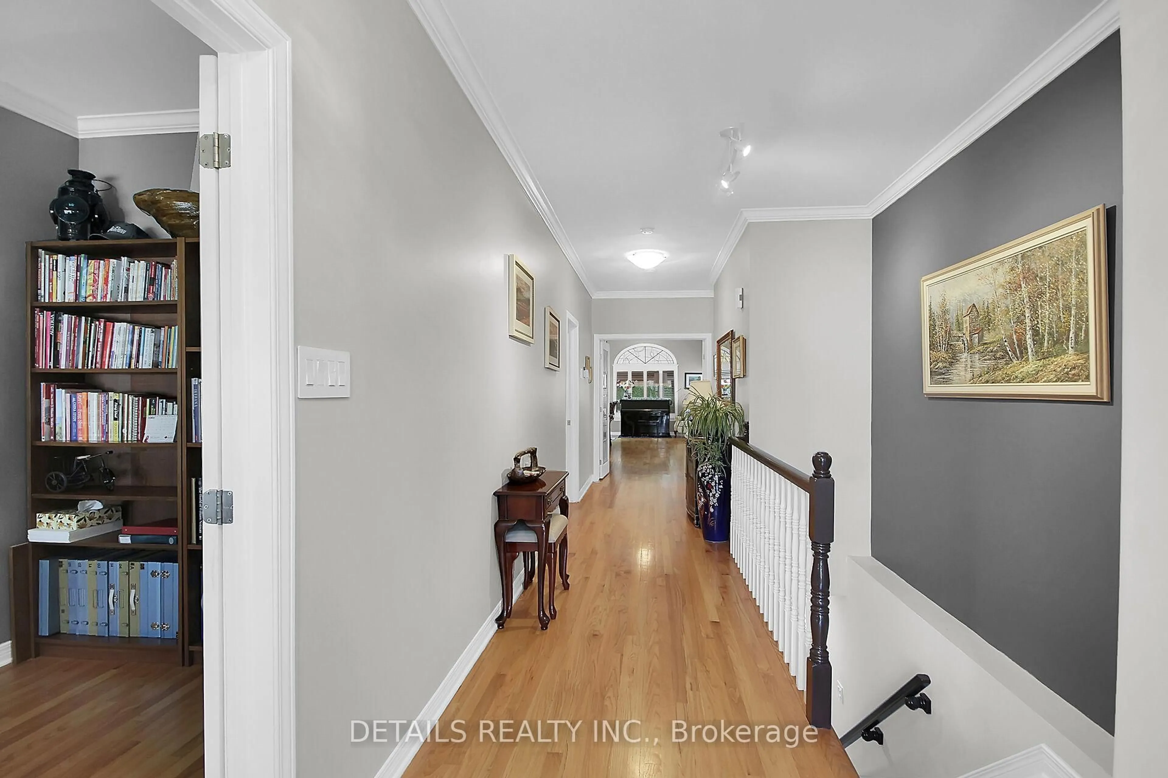 Indoor entryway for 65 Kimberwick Cres, Ottawa Ontario K1V 0W6
