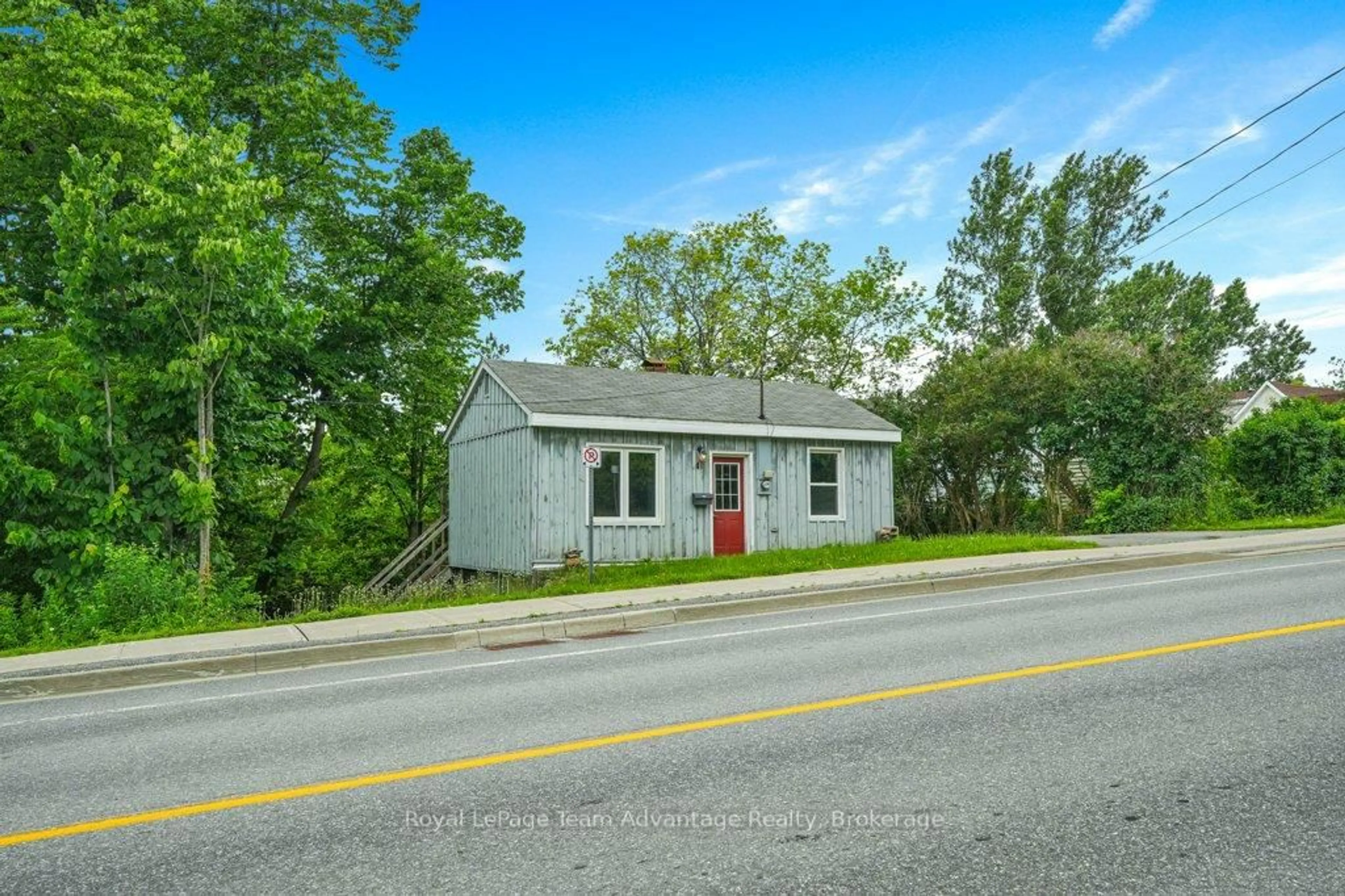Shed for 41 Emily St, Parry Sound Ontario P2A 2P6