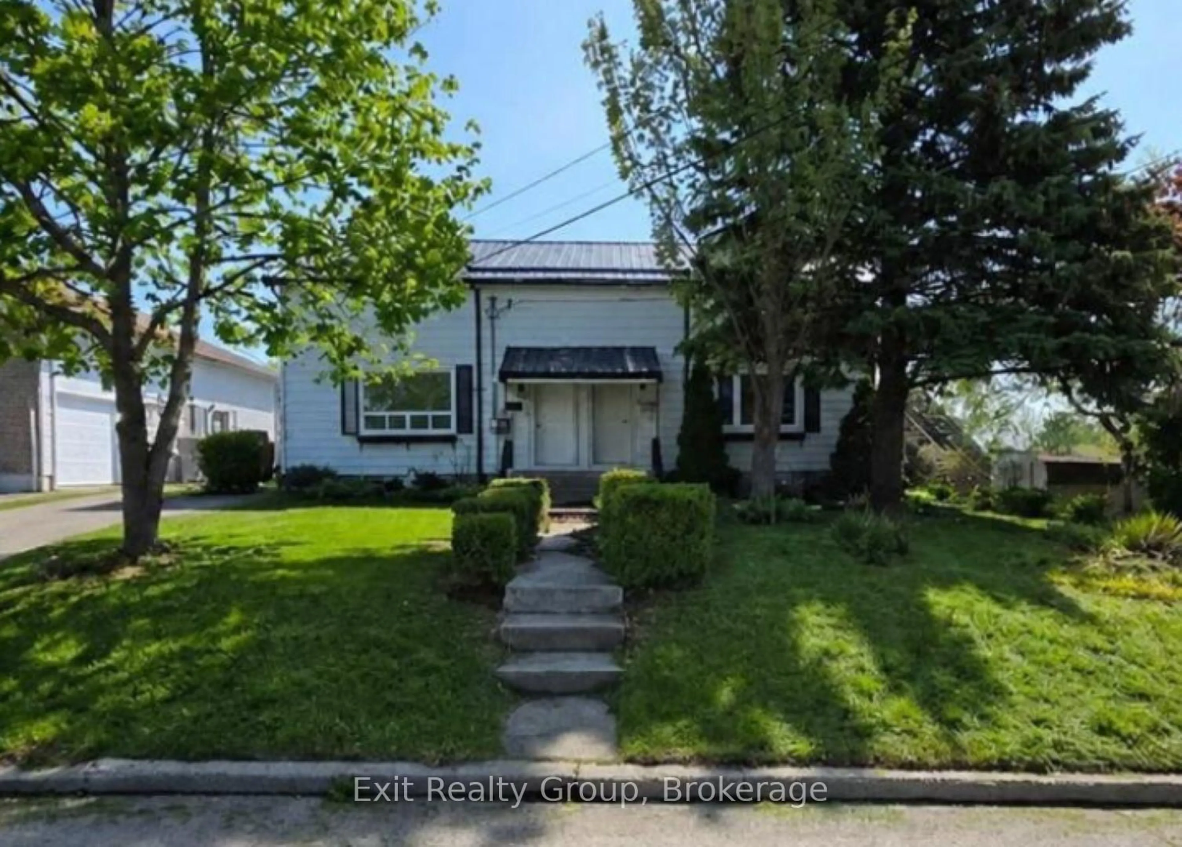 A pic from outside/outdoor area/front of a property/back of a property/a pic from drone, street for 13 Flindall St, Quinte West Ontario K8V 3C9