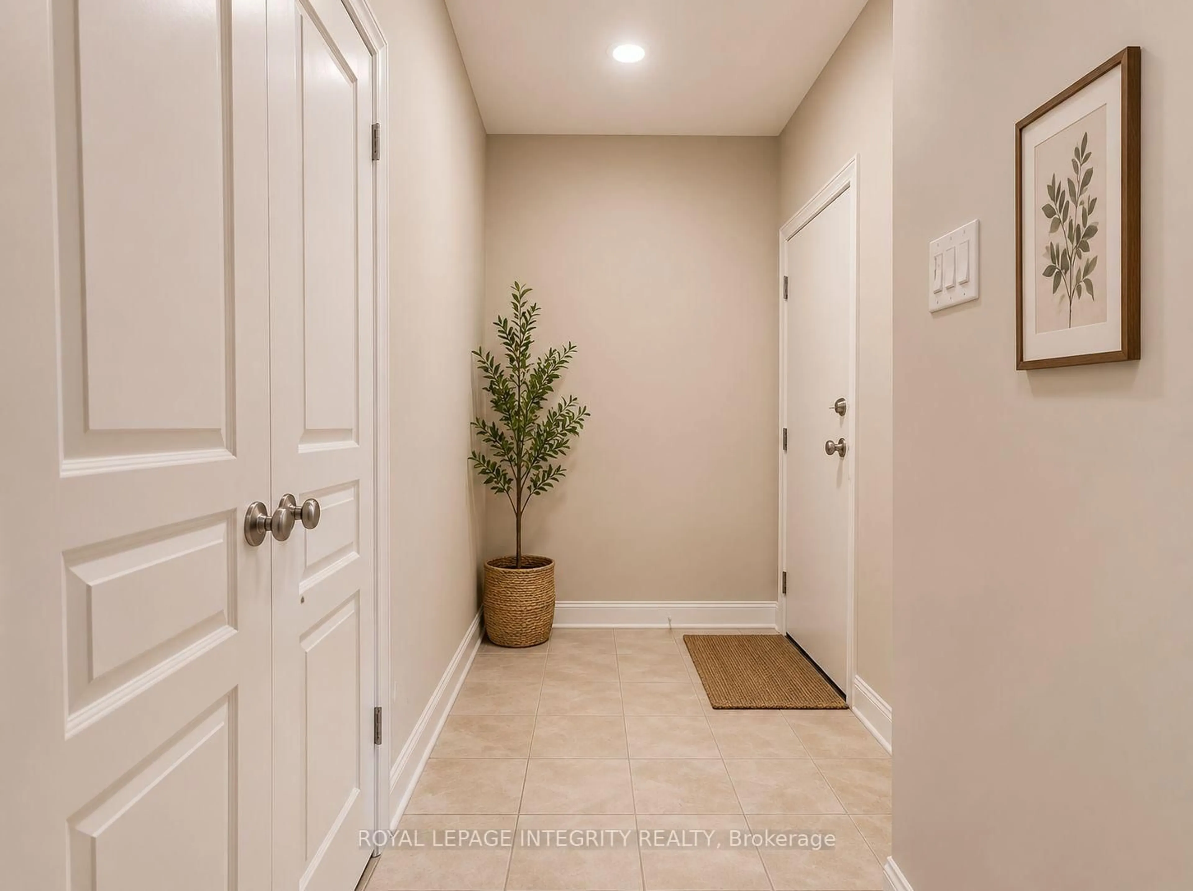 Indoor entryway for 20 Tadley Private #A, Ottawa Ontario K2J 2T3