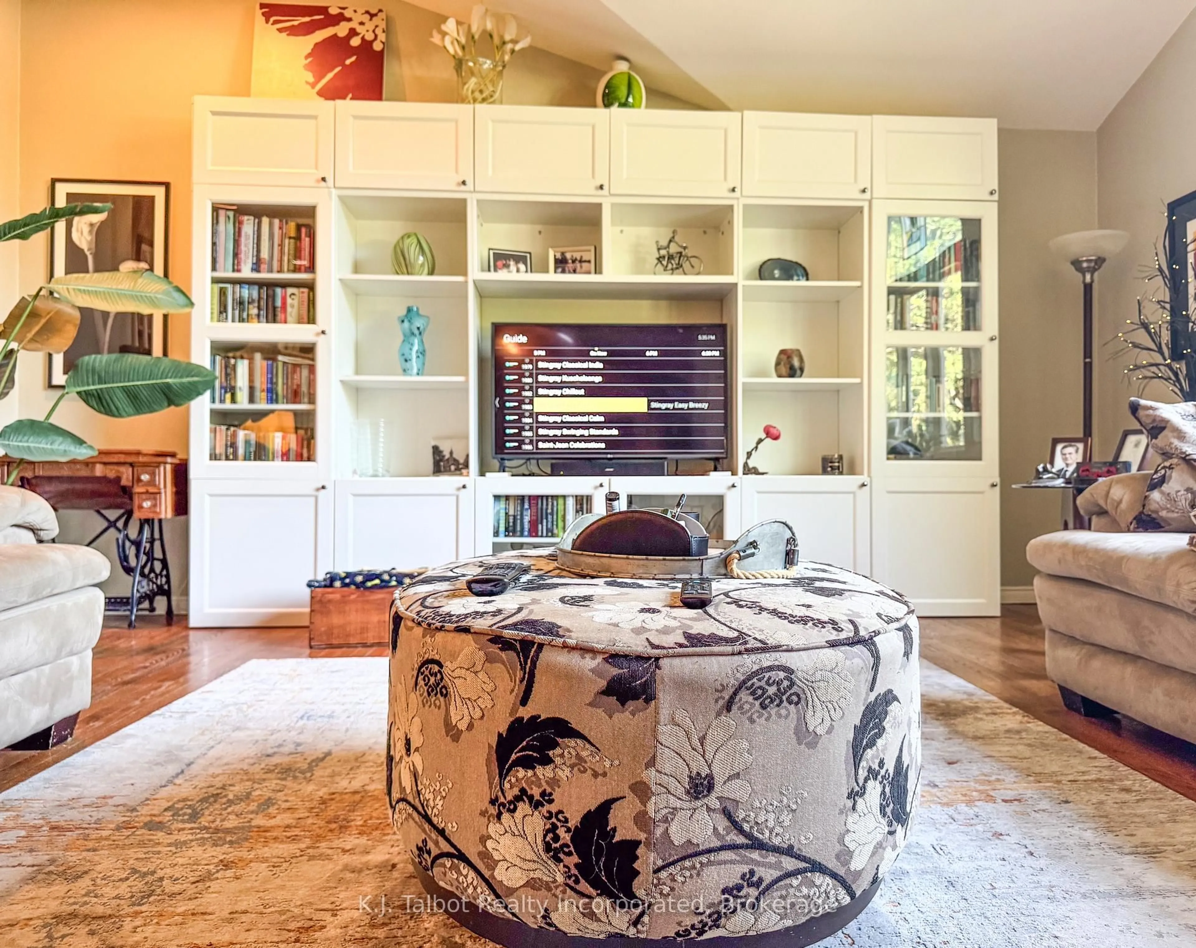 Living room with furniture, unknown for 6 David St, Bluewater Ontario N0M 1G0