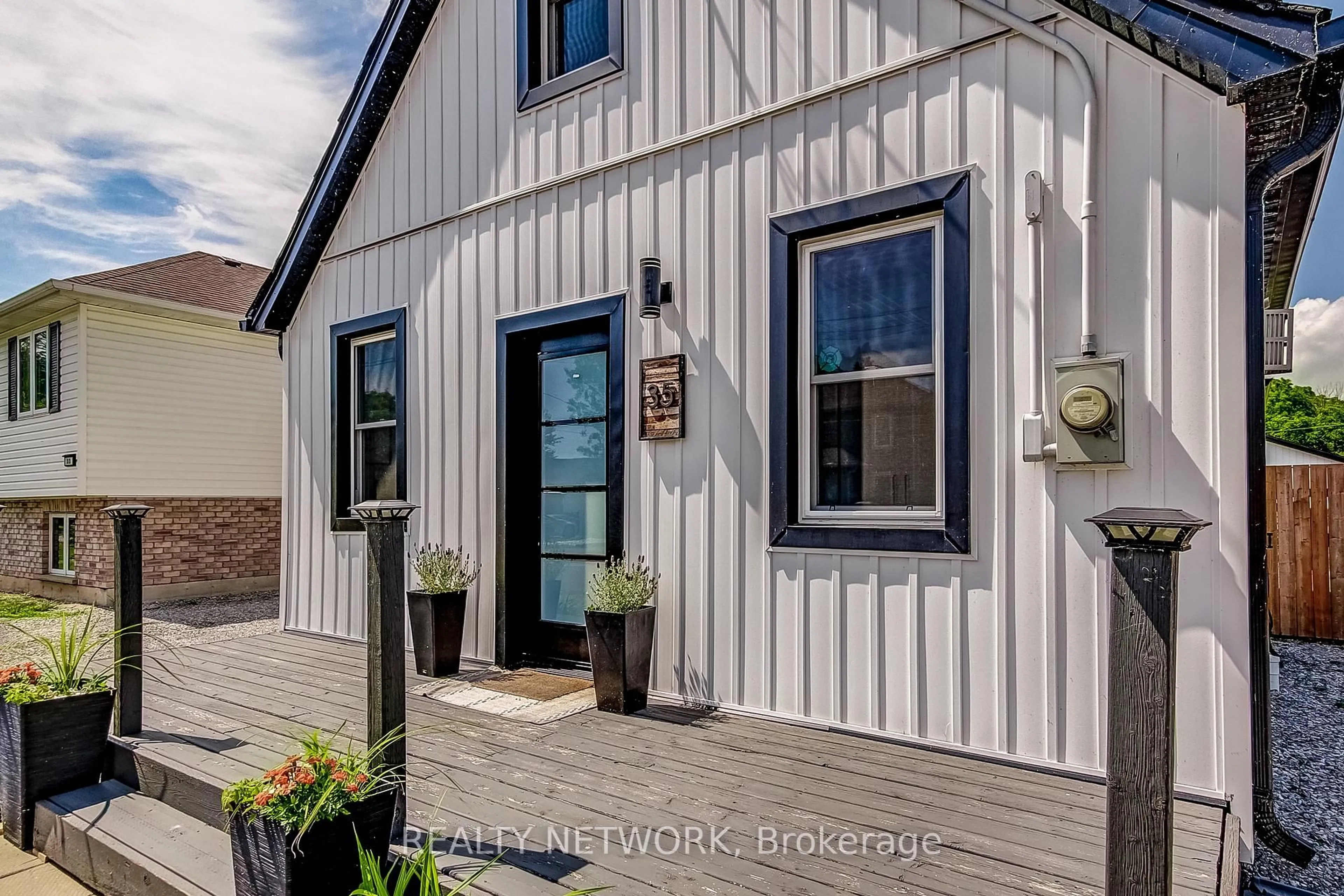 Unknown for 35 Pansy Ave, Norfolk Ontario N0A 1N7