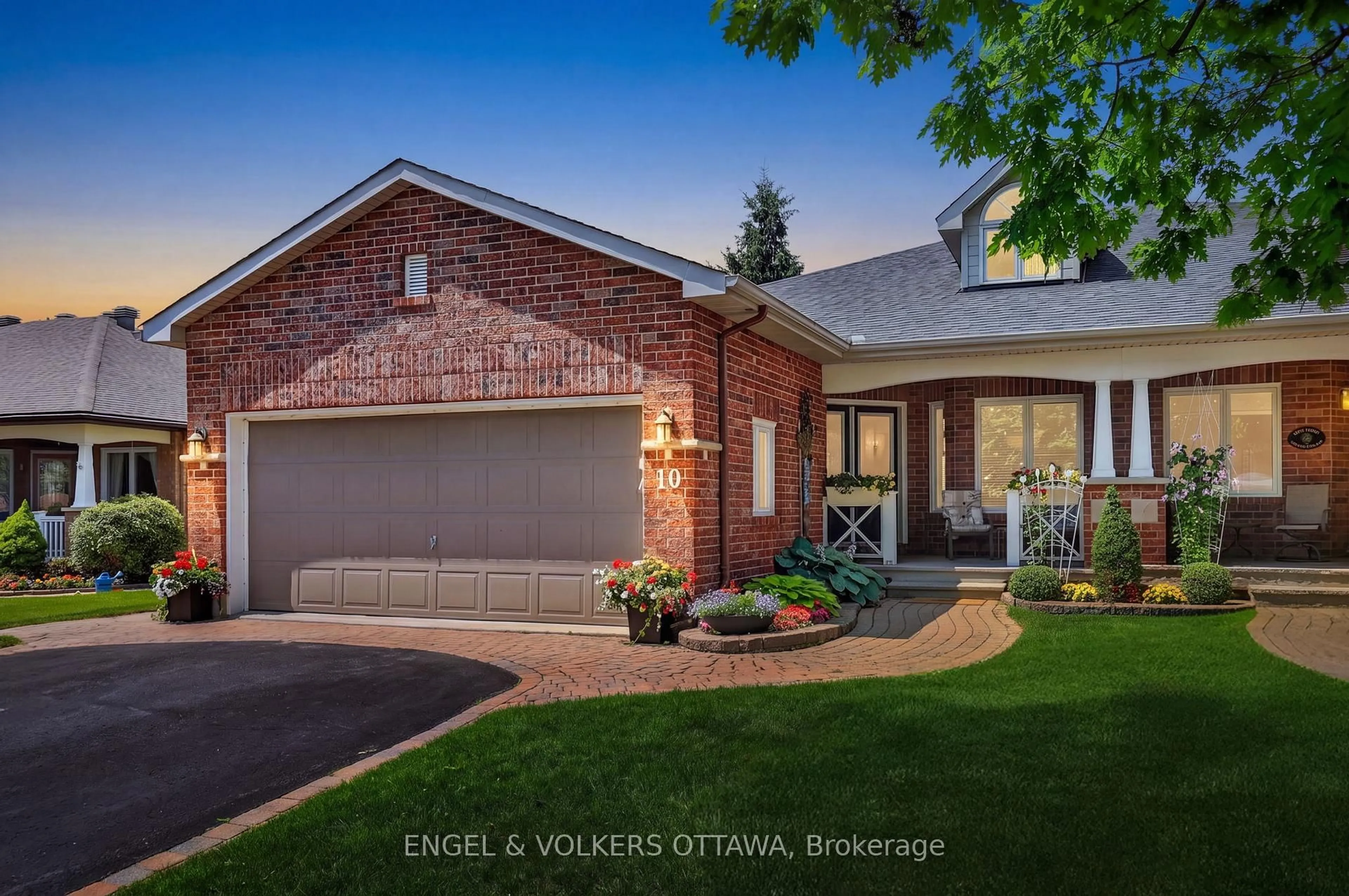 Home with brick exterior material, unknown for 10 Waterthrush Cres, Kanata Ontario K2M 2V2