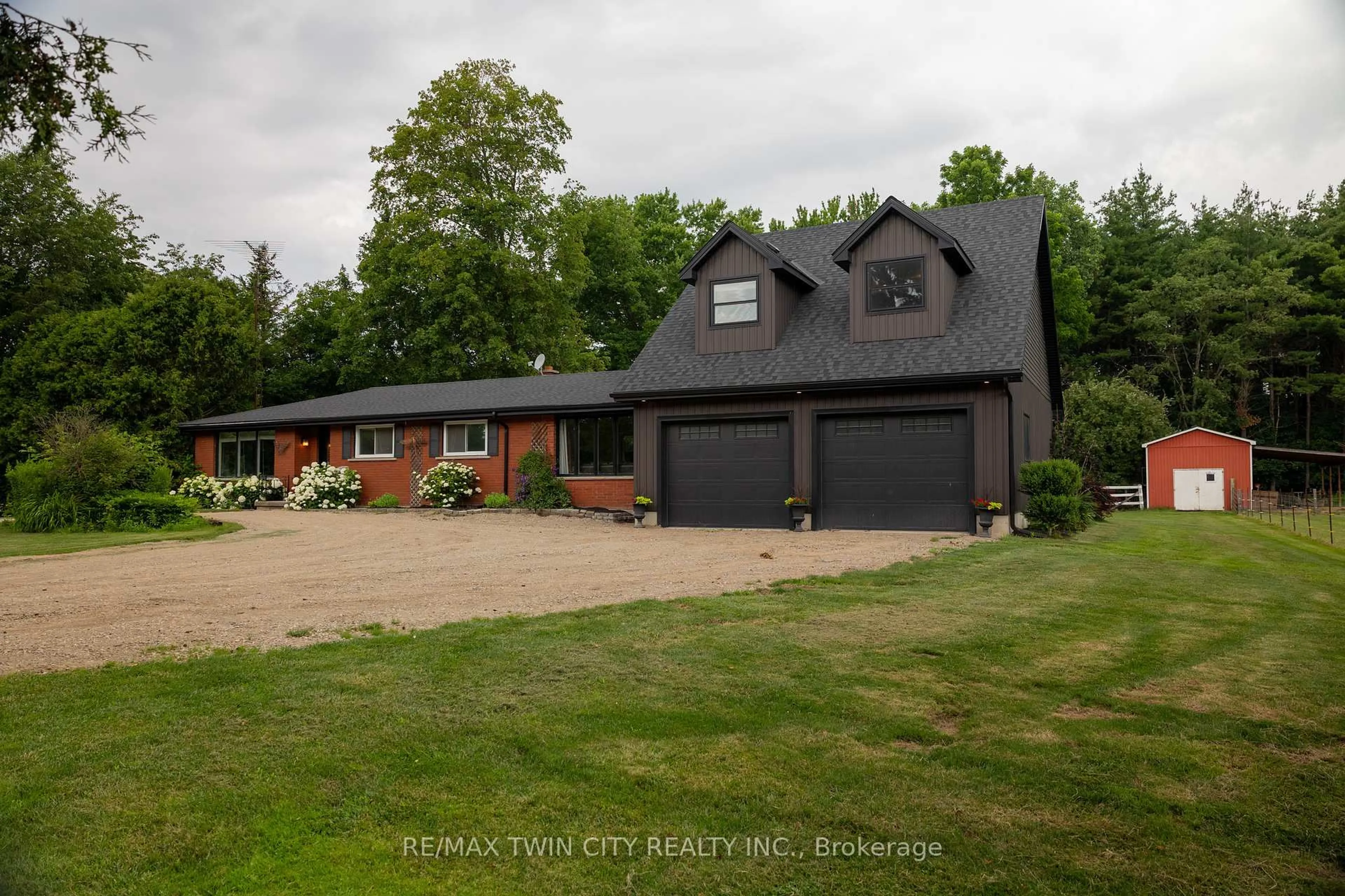 A pic from outside/outdoor area/front of a property/back of a property/a pic from drone, street for 54 FIFTH CONCESSION Rd, Brant Ontario N0E 1A0