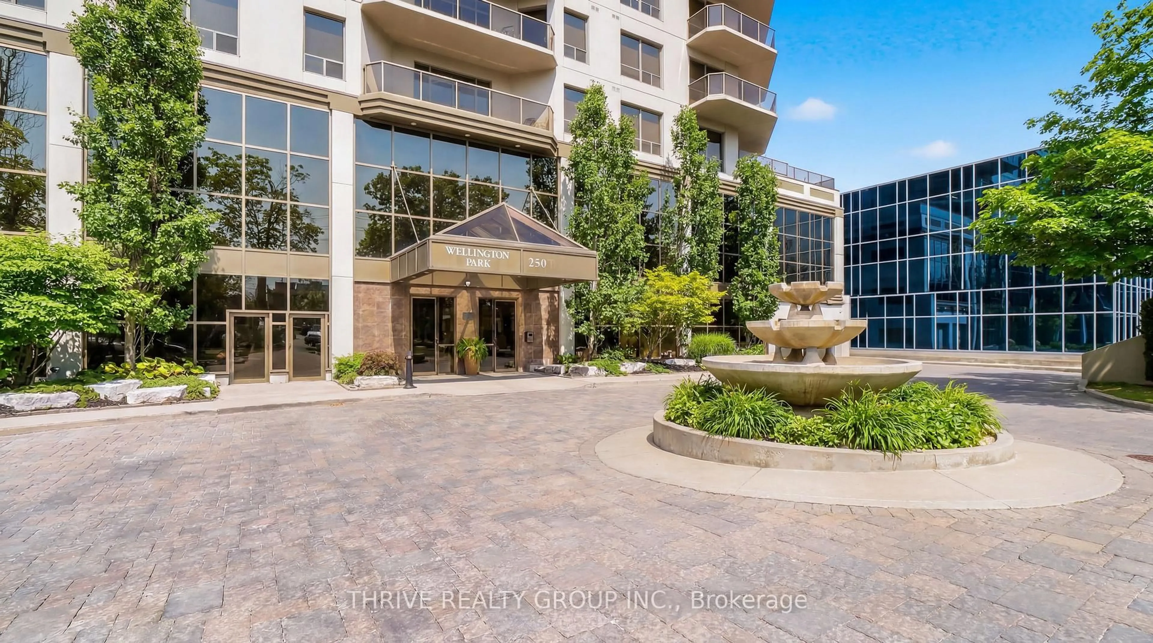 Indoor foyer for 250 Pall Mall St #802, London East Ontario N6A 6K3
