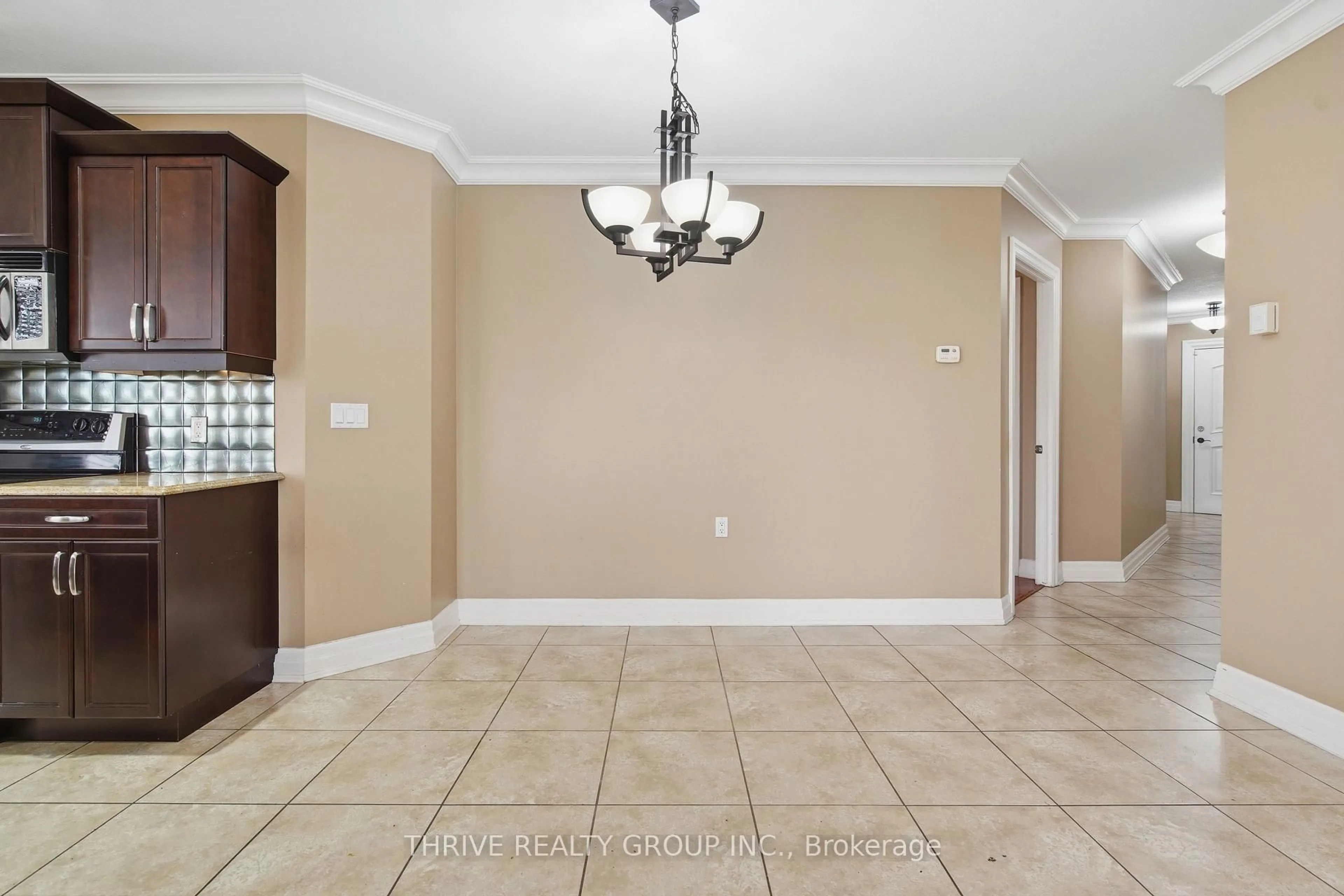 Unknown for 250 Pall Mall St #802, London East Ontario N6A 6K3