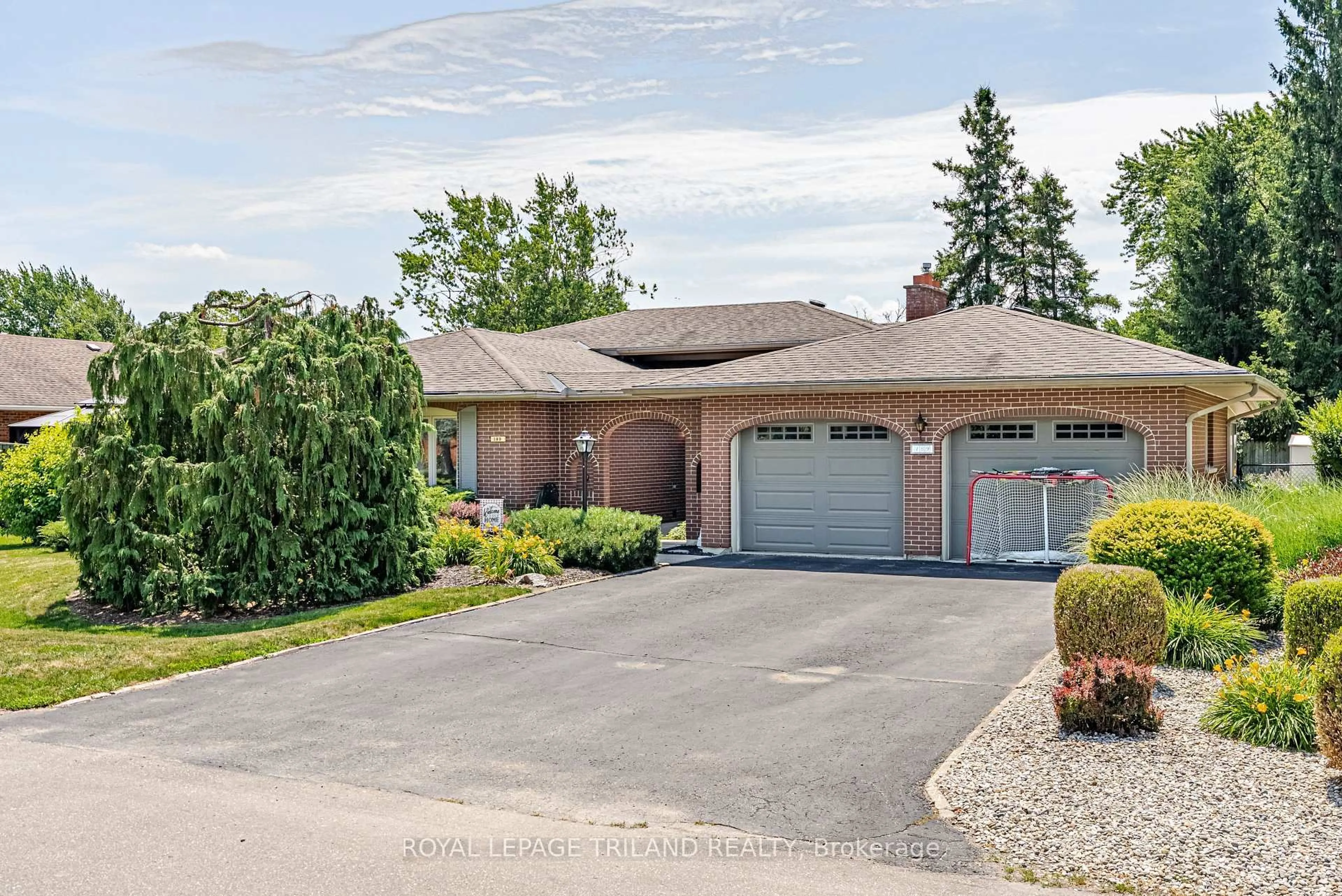 Home with brick exterior material, street for 189 Huntington Cres, Thames Centre Ontario N0L 1G3