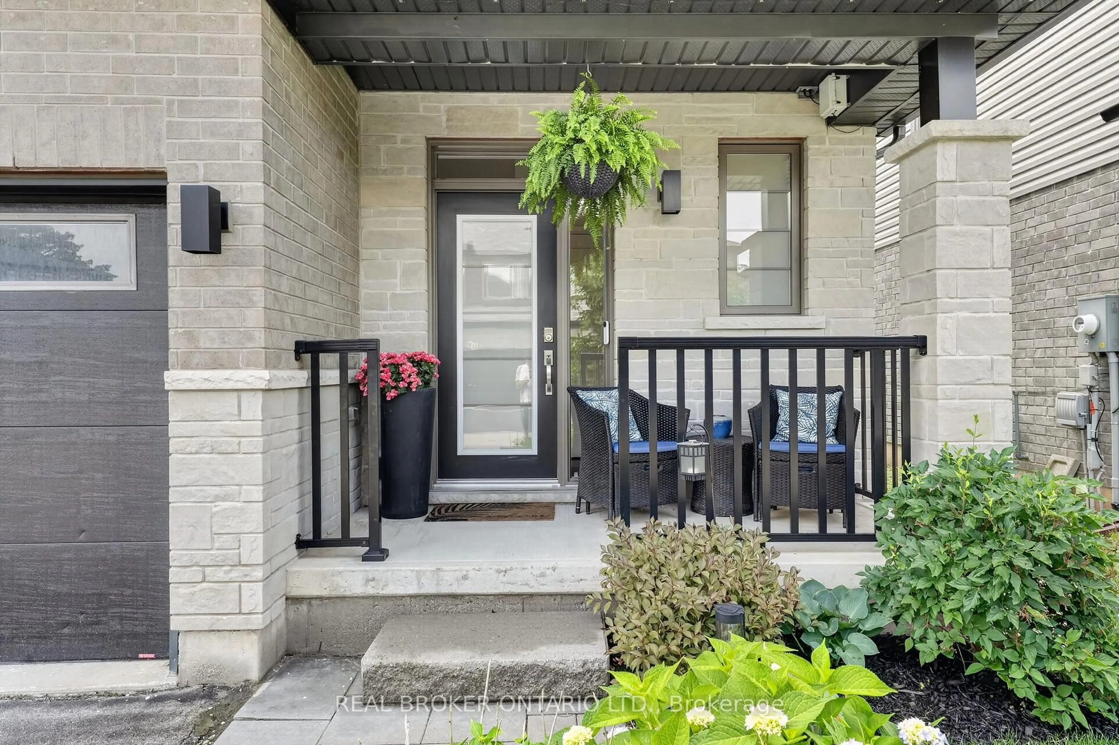 Unknown for 14 Harley Lane, Hamilton Ontario L9G 0G5