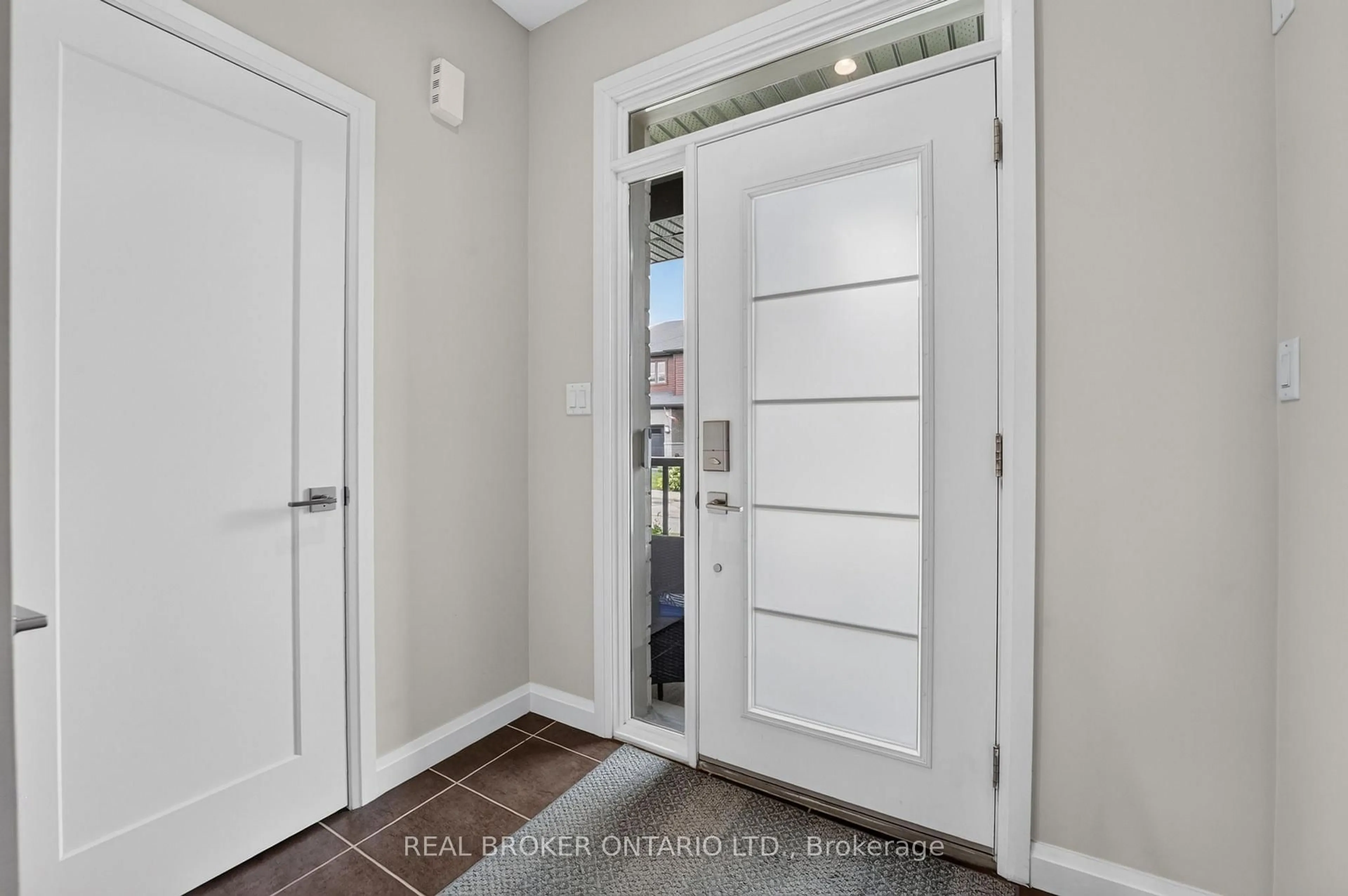 Indoor entryway for 14 Harley Lane, Hamilton Ontario L9G 0G5