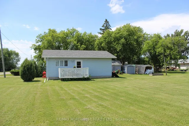 705-707 LORENA STREET, Rainy River 3