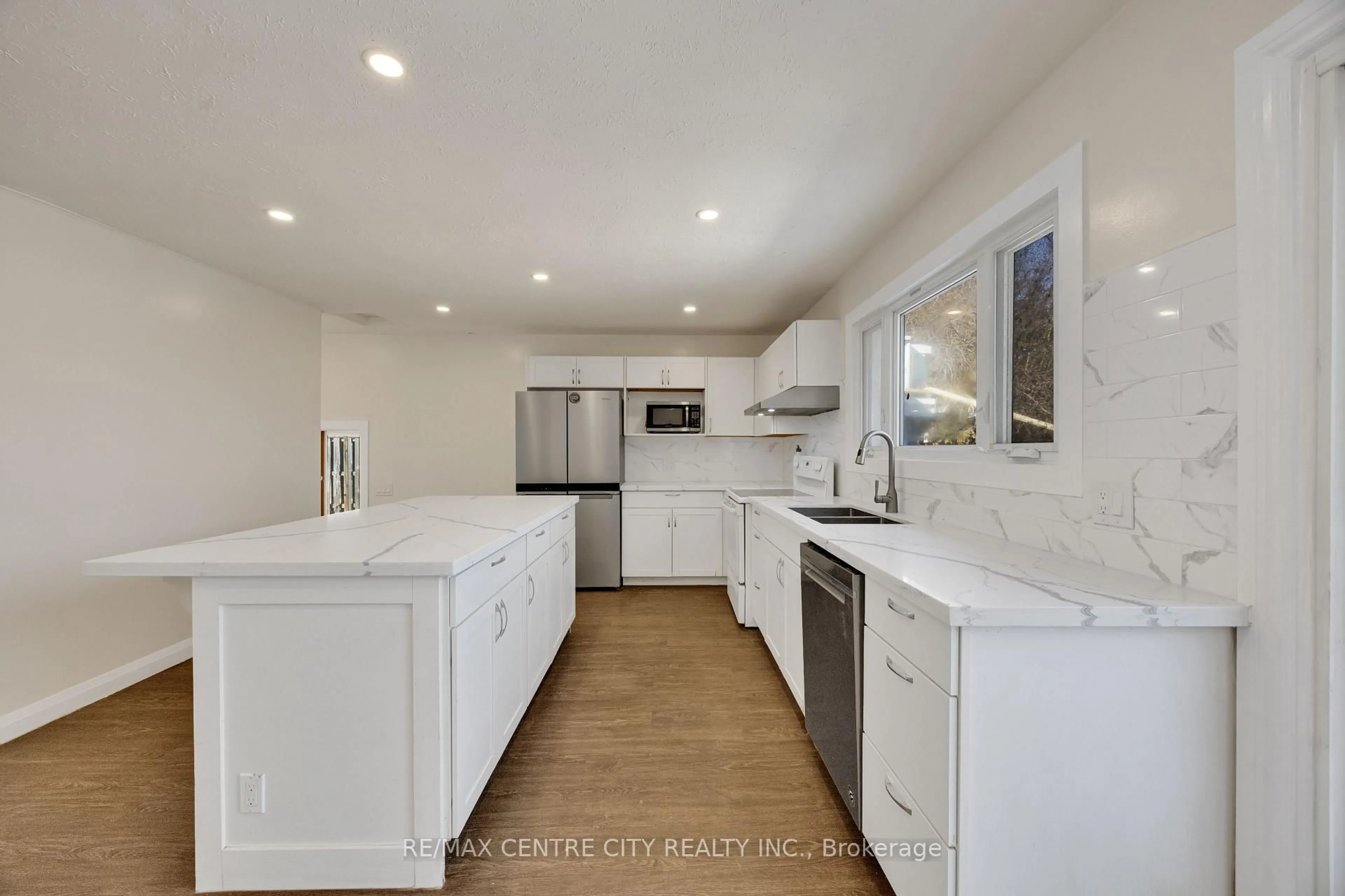 Open concept kitchen, ceramic/tile floor for 78 LANGARTH St, London South Ontario N6J 1P4