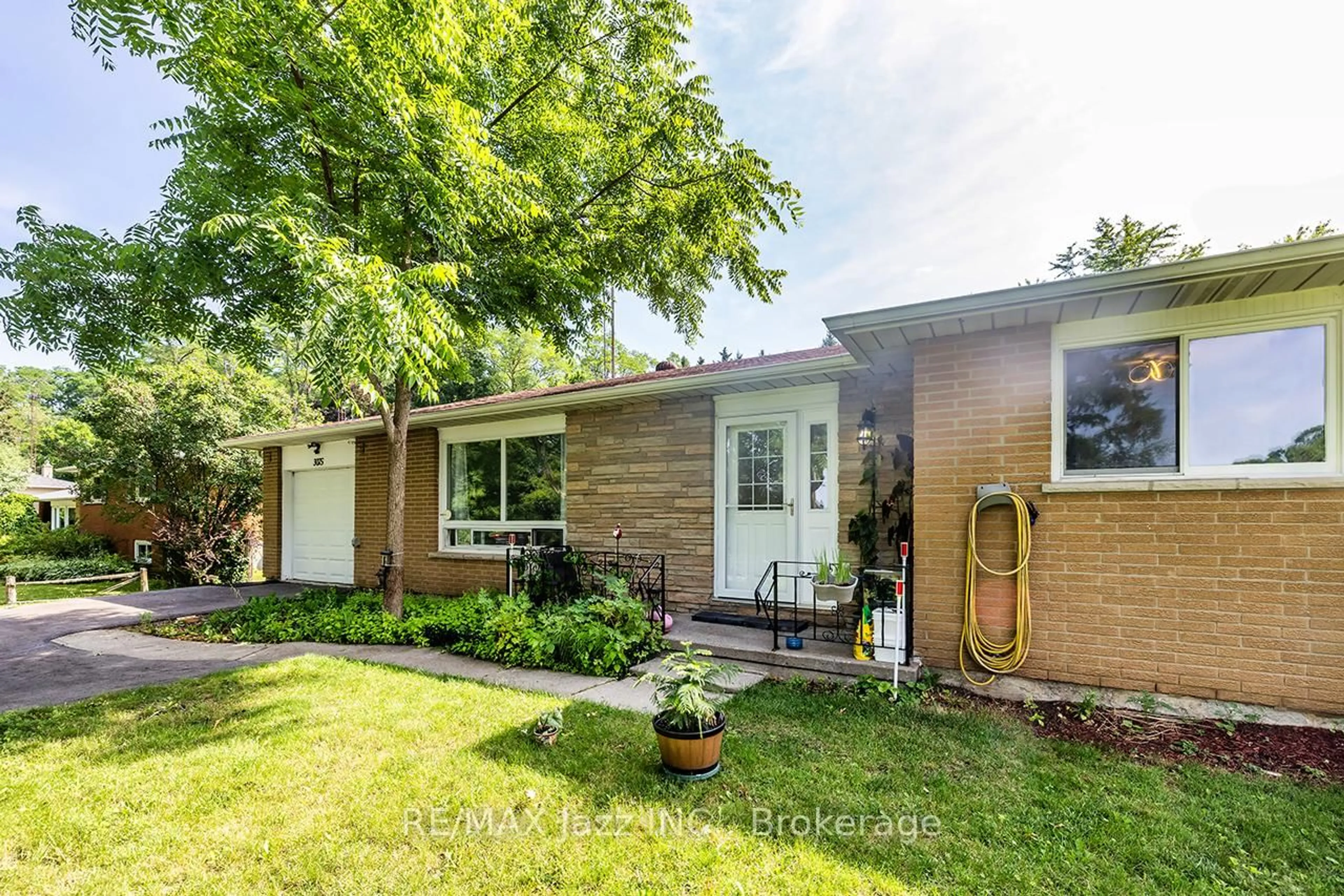 Home with brick exterior material, street for 3075 Zion Rd, Port Hope Ontario L1A 3V7