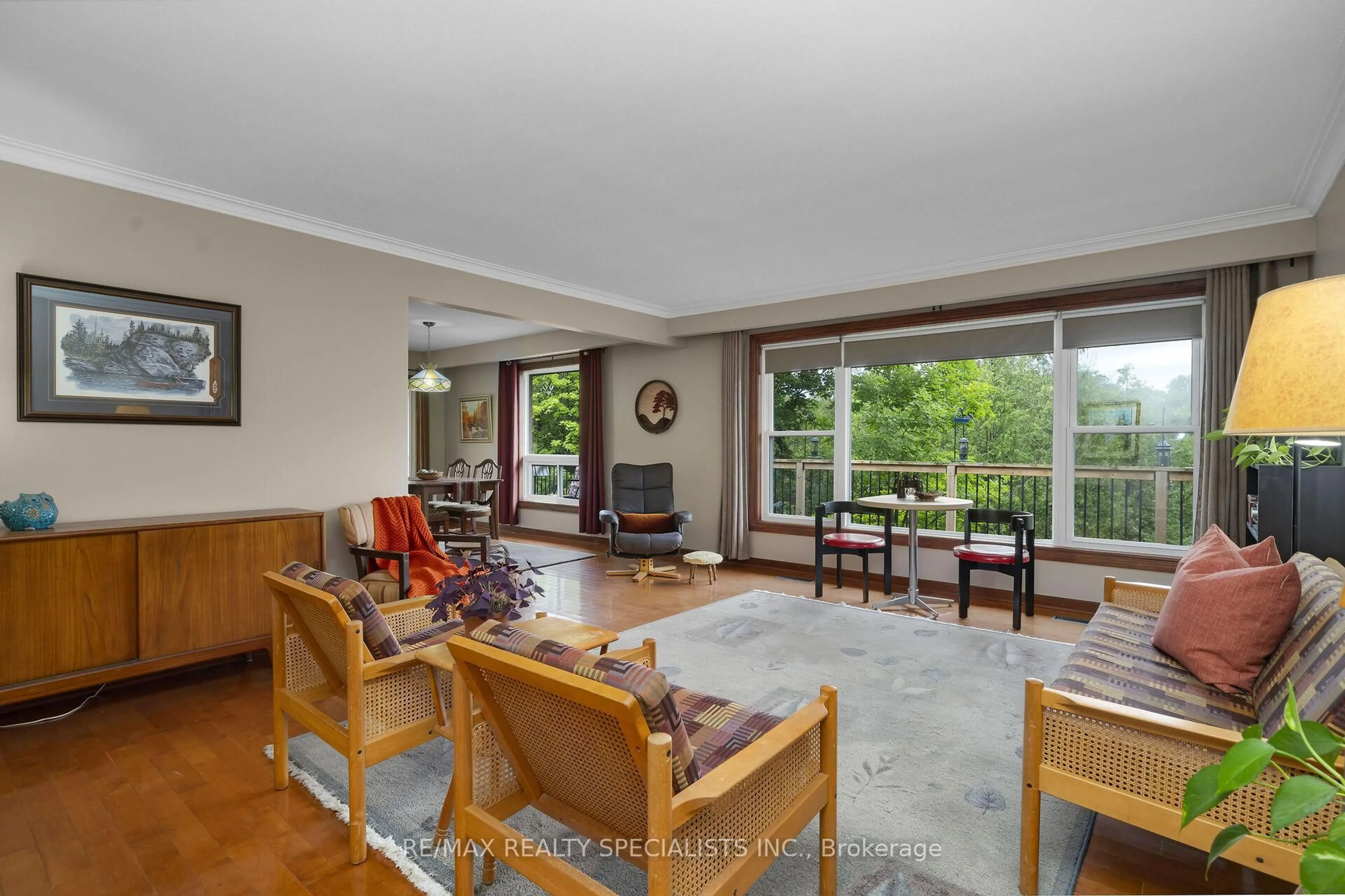 Living room with furniture, unknown for 913040 7TH LINE EHS Line, Mono Ontario L9W 6J9
