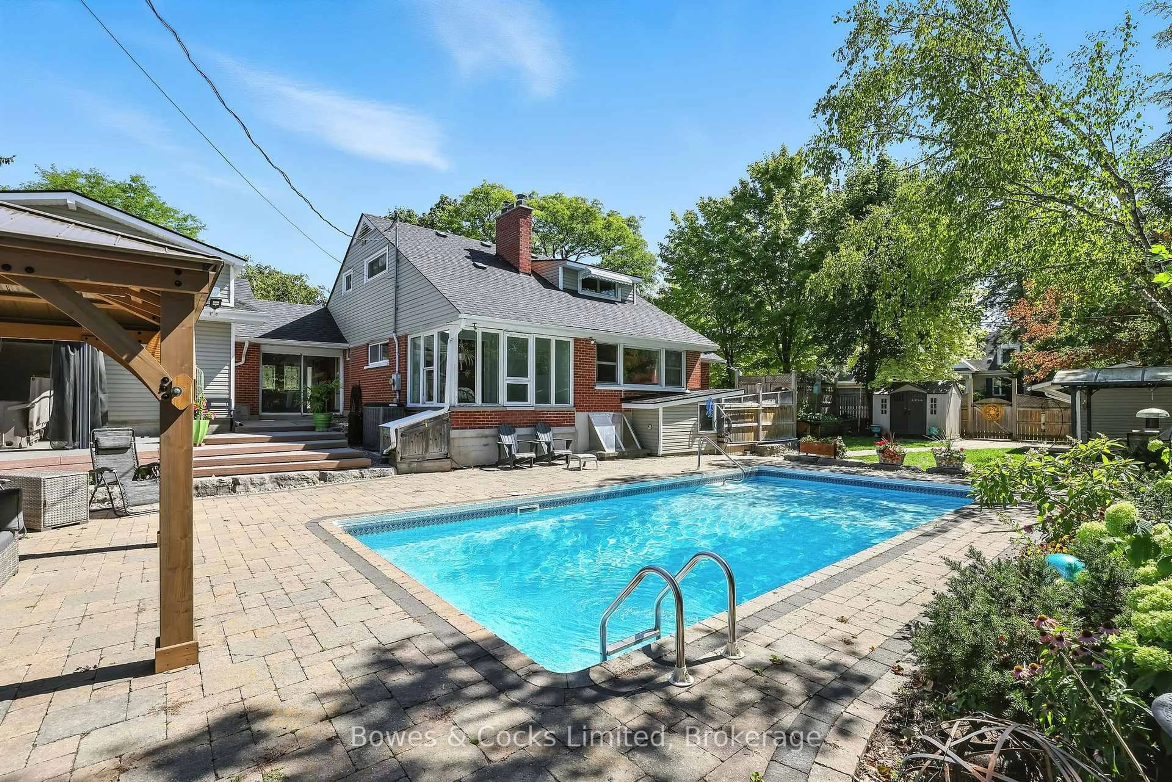 Pool for 433 Manorhill Ave, Peterborough Ontario K9J 6H7