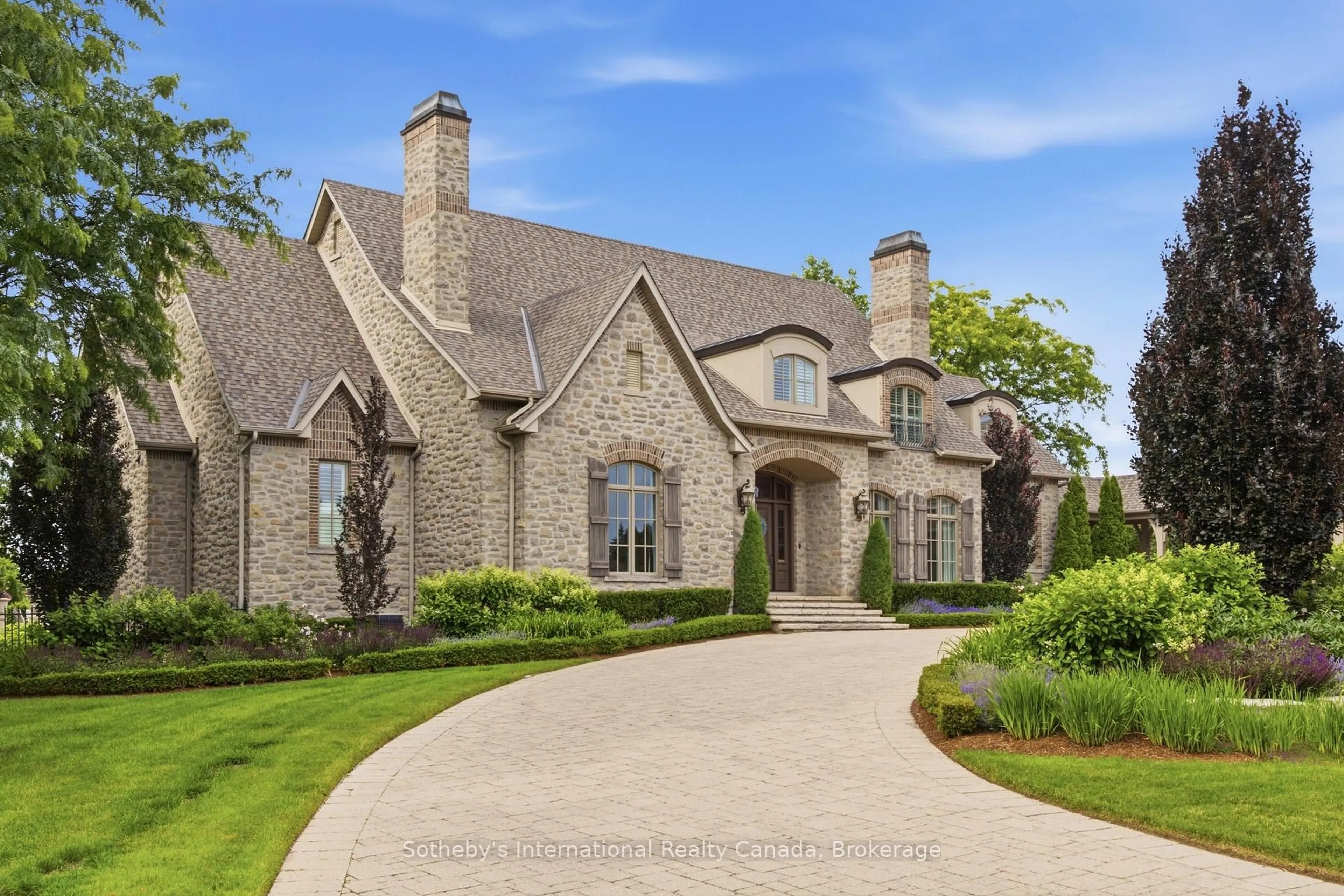Home with brick exterior material, street for 28 Deer Ridge Cres, Kitchener Ontario N2P 2L3