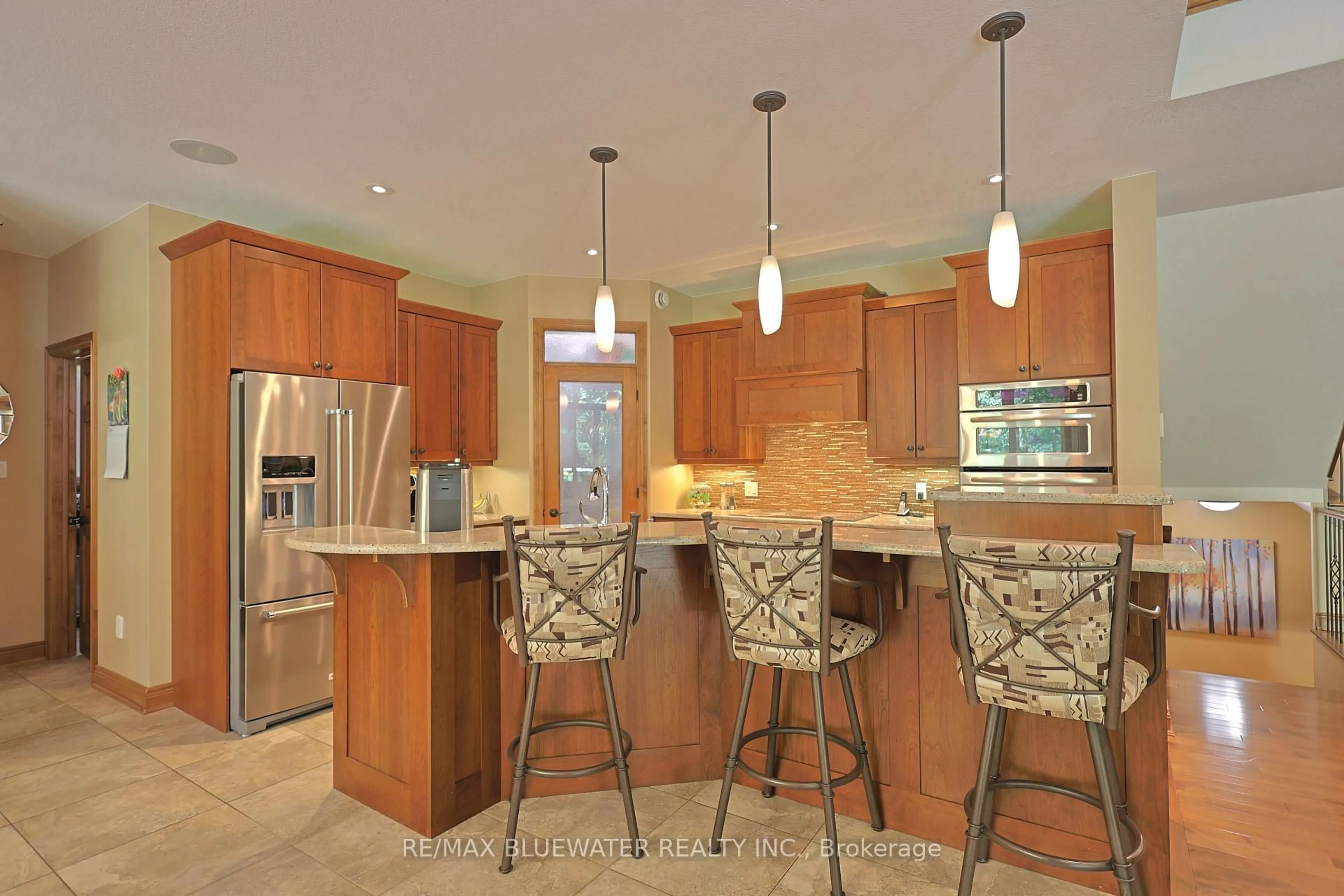 Contemporary kitchen, ceramic/tile floor for 9956 Pinetree Cres, Lambton Shores Ontario N0M 1T0