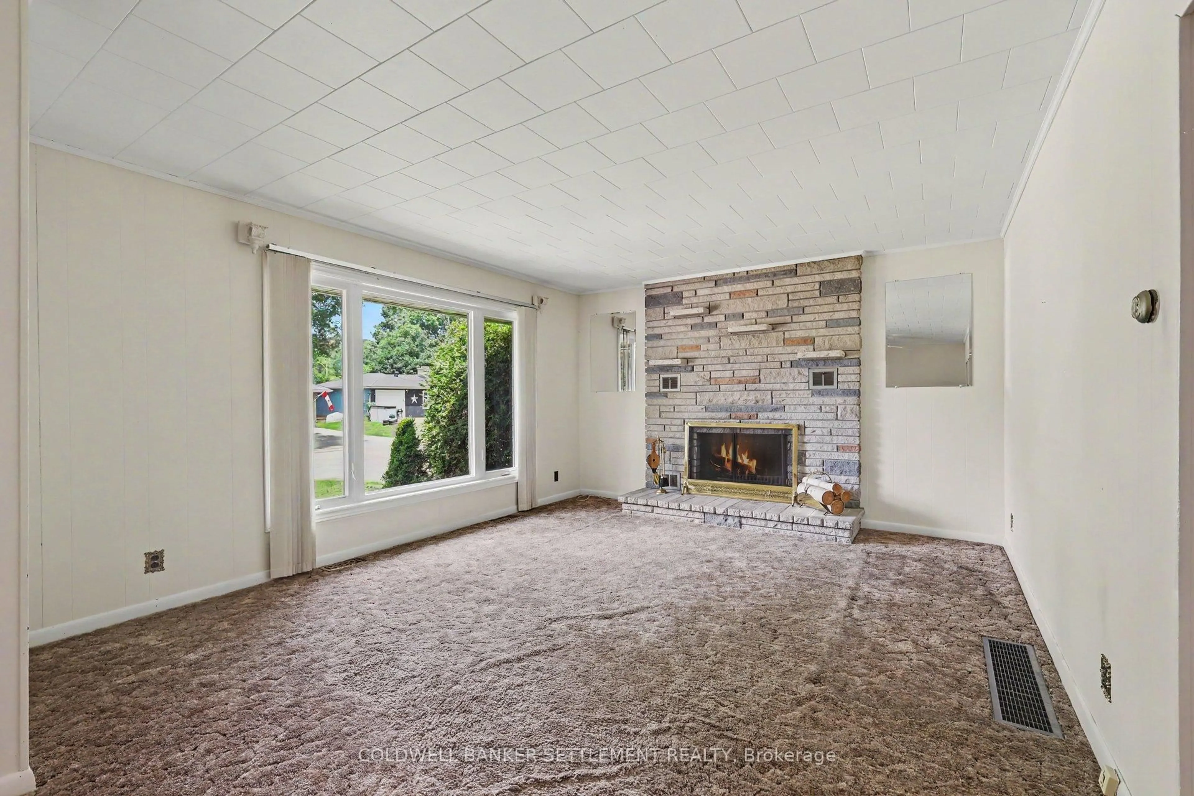 Unknown for 6 Glenview Cres, Perth Ontario K7H 2L2