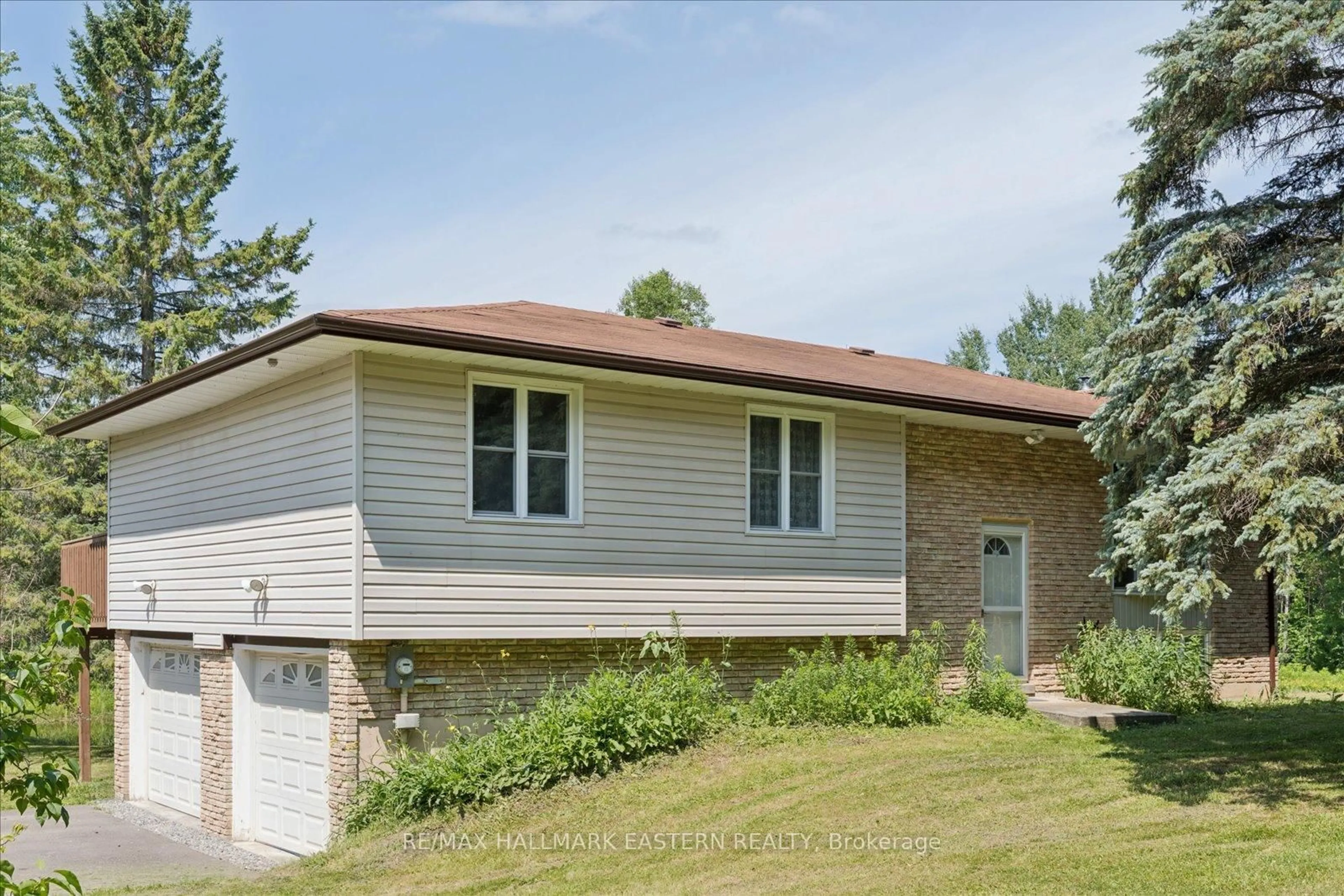Home with vinyl exterior material, unknown for 401 Ogemah Rd, Kawartha Lakes Ontario K0M 2C0