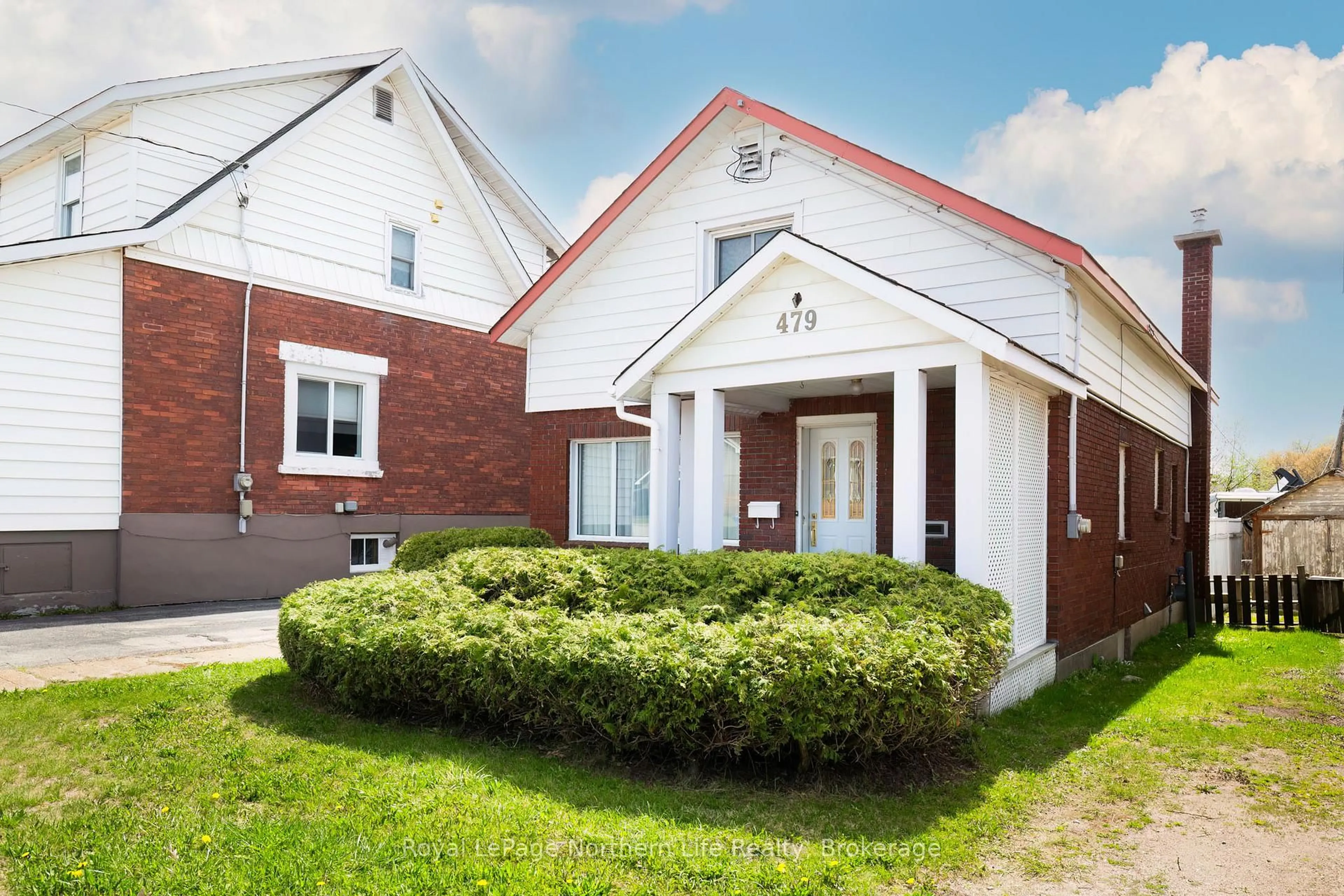 Home with brick exterior material, street for 479 Laurier Ave, North Bay Ontario P1B 1T6